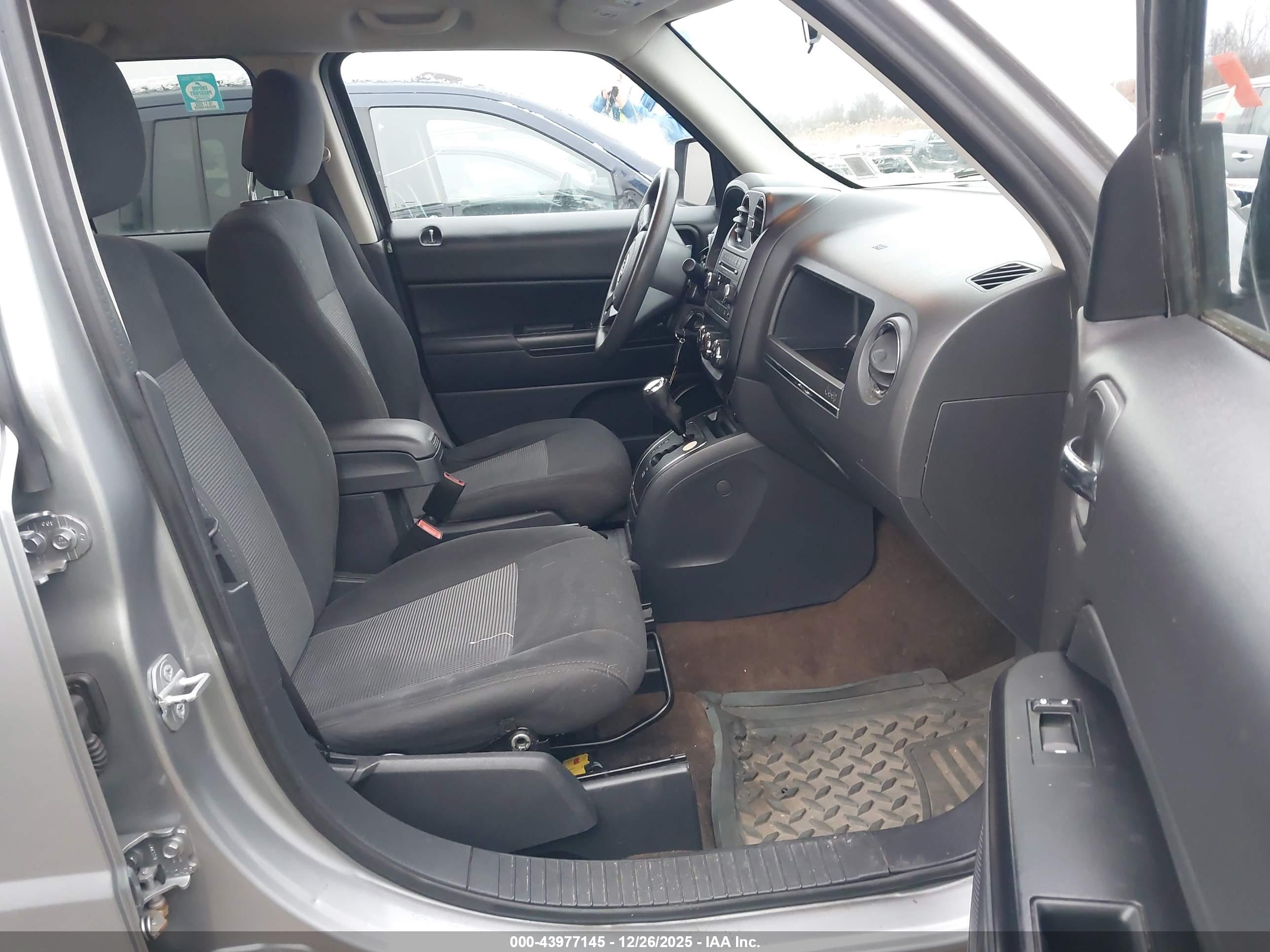 JEEP PATRIOT image 5