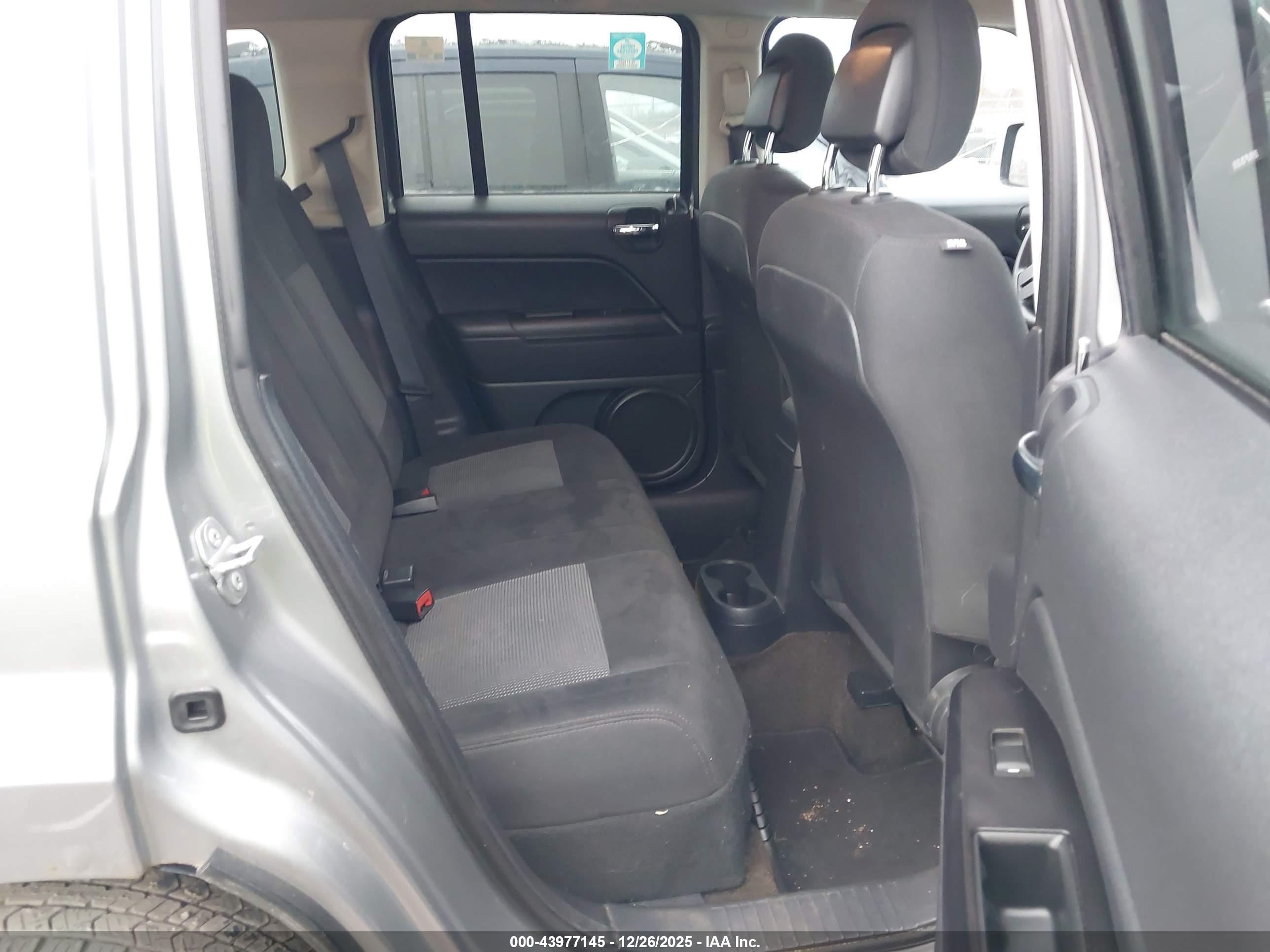 JEEP PATRIOT image 8
