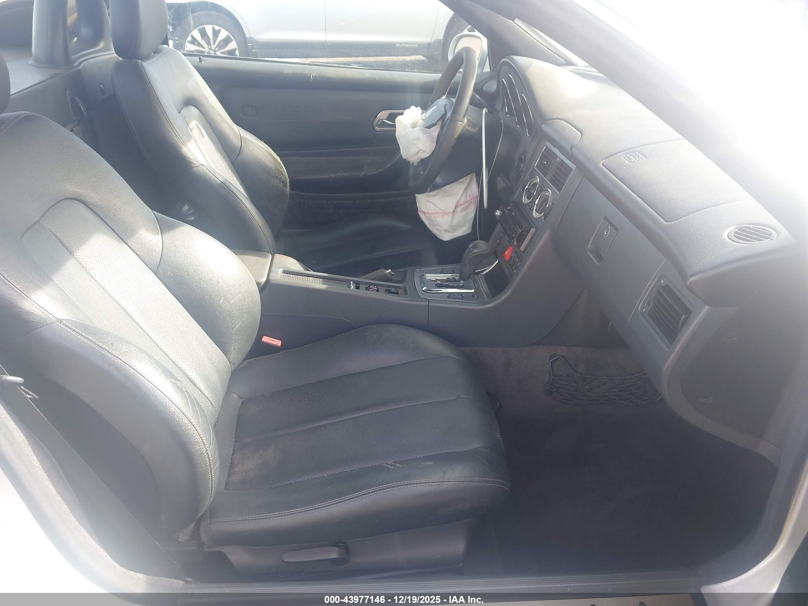 MERCEDES-BENZ SLK image 5