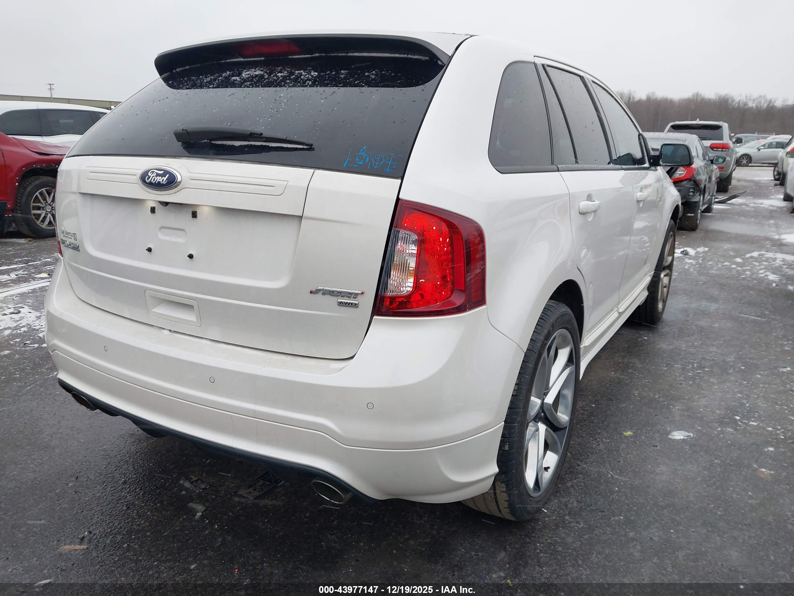 FORD EDGE image 4