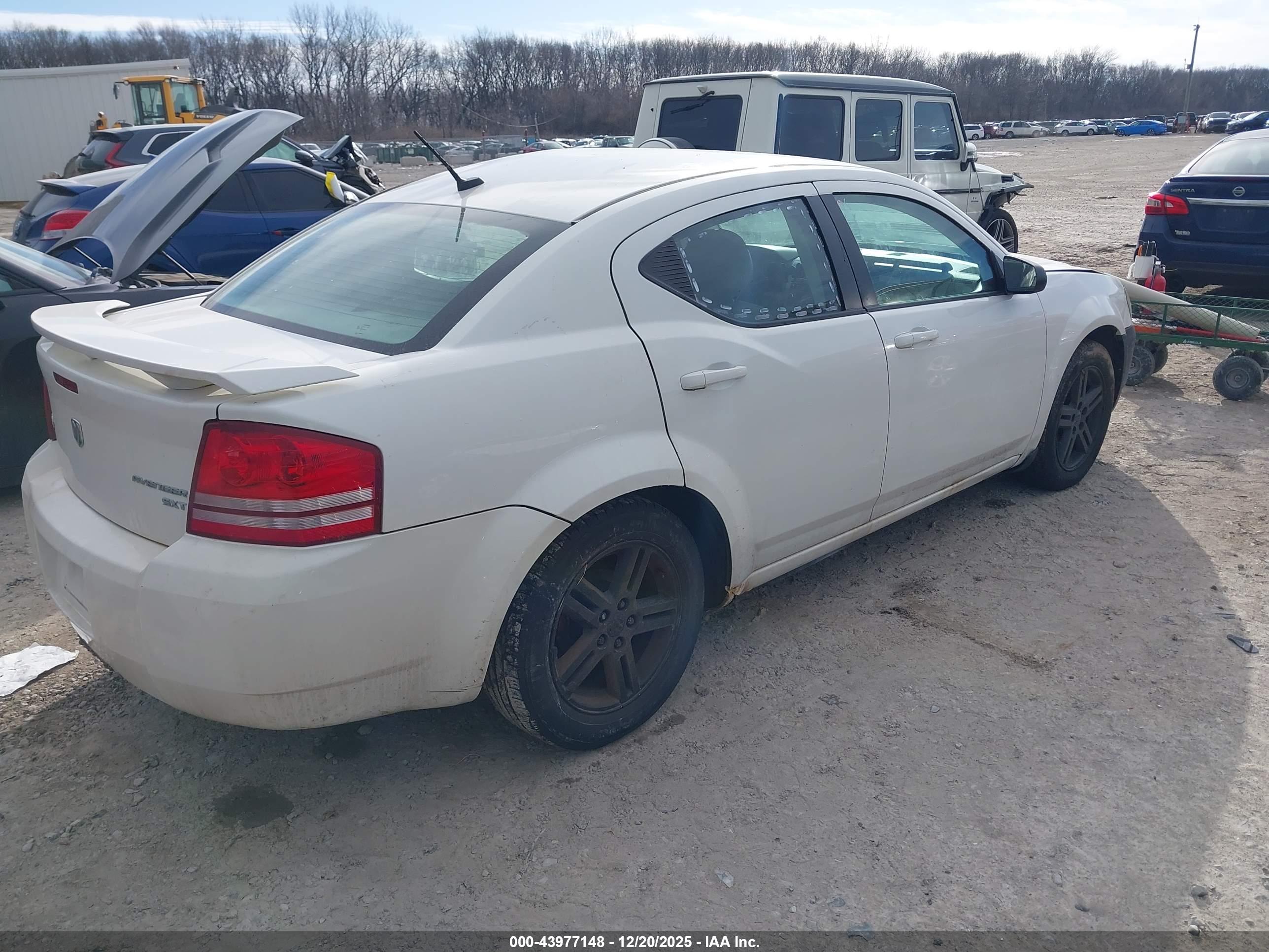 DODGE AVENGER image 4