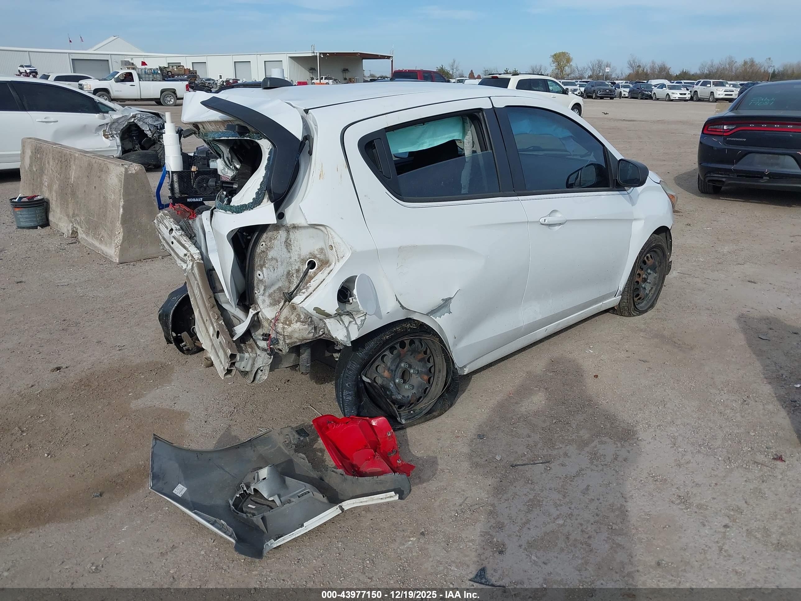 CHEVROLET SPARK image 4