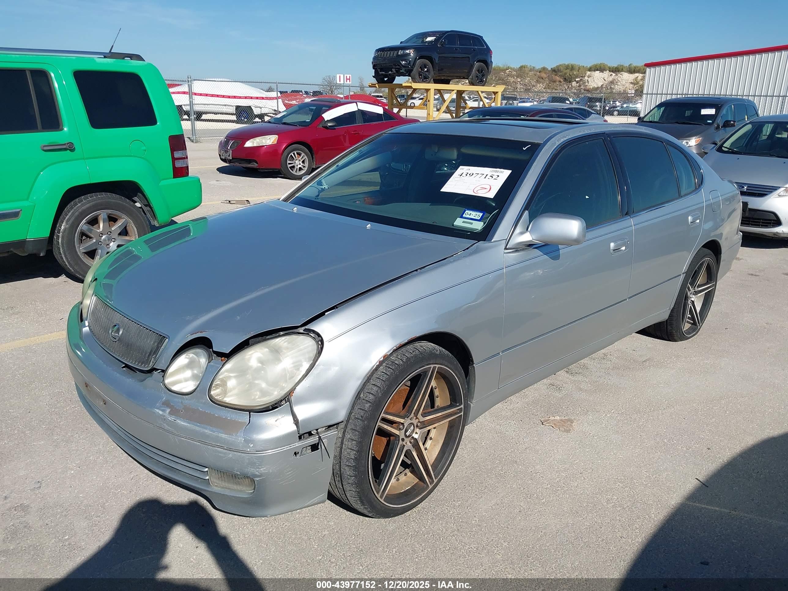 LEXUS GS image 2