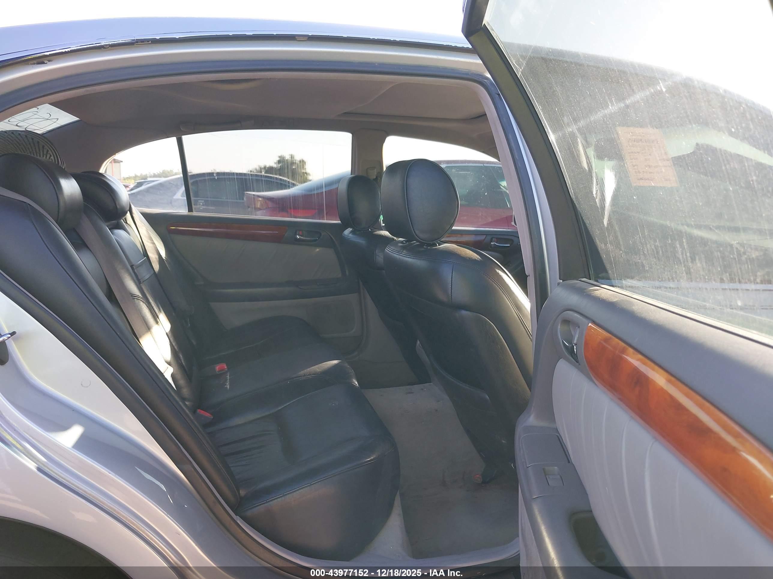LEXUS GS image 8