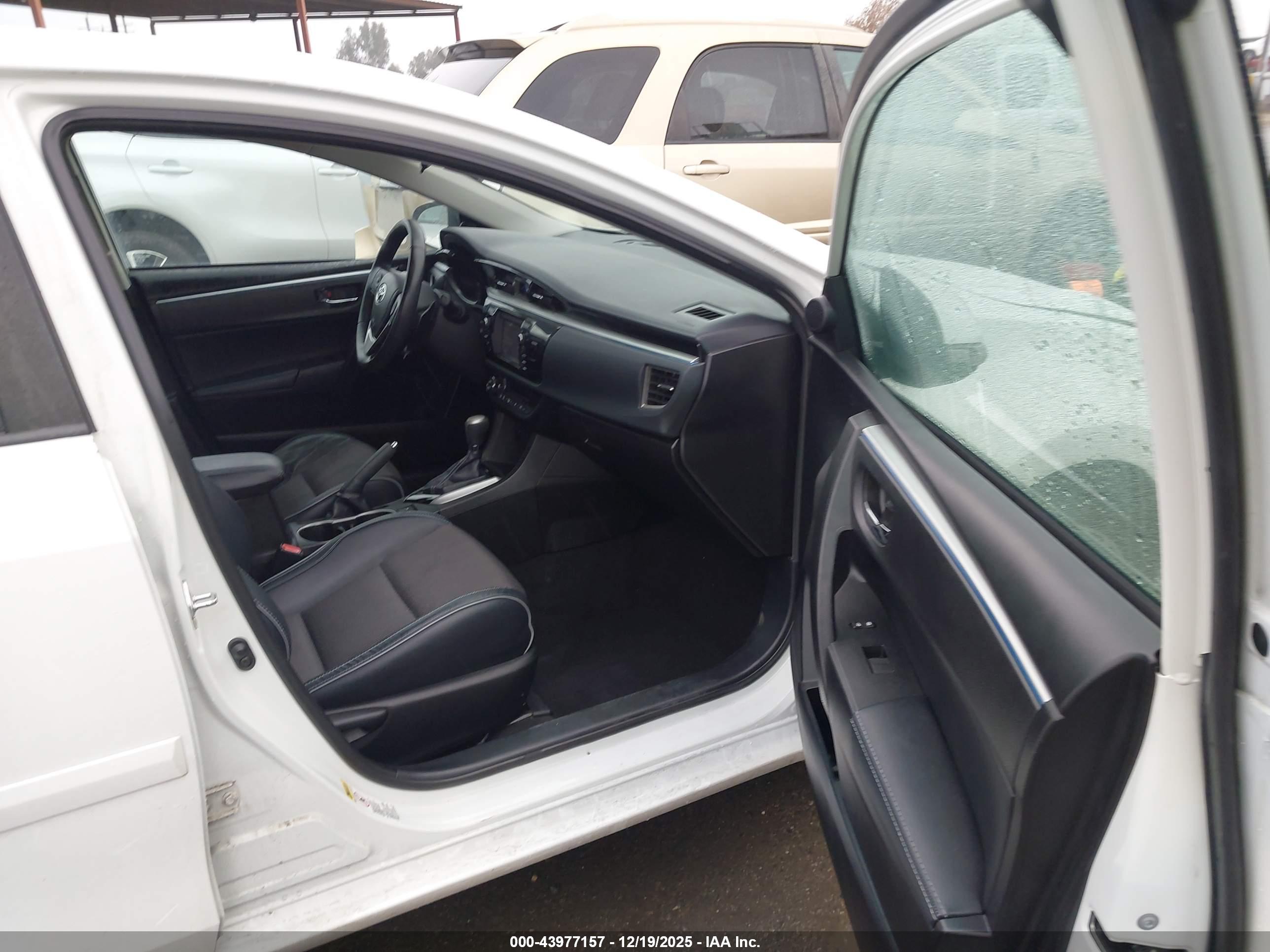TOYOTA COROLLA image 5