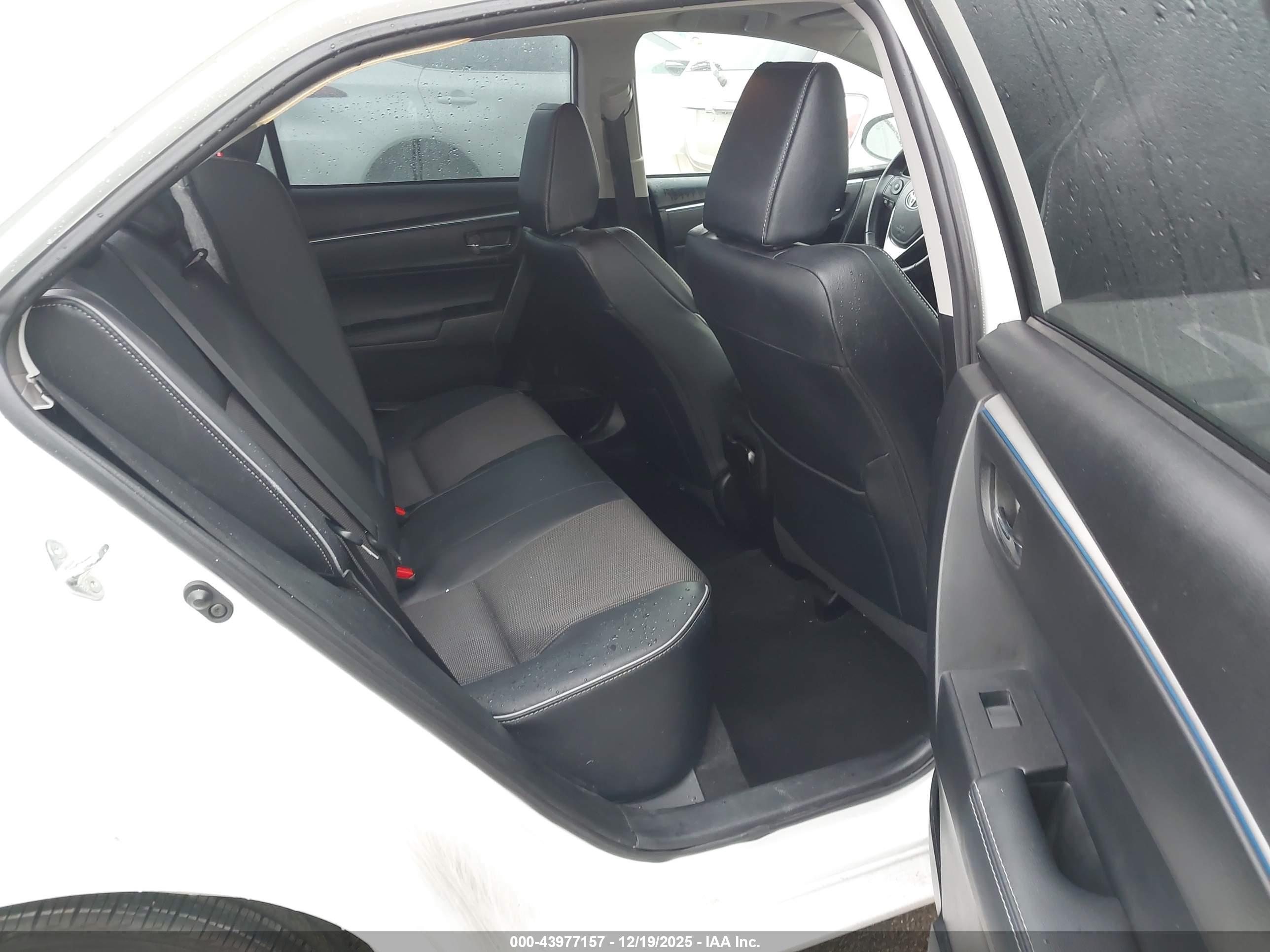 TOYOTA COROLLA image 8