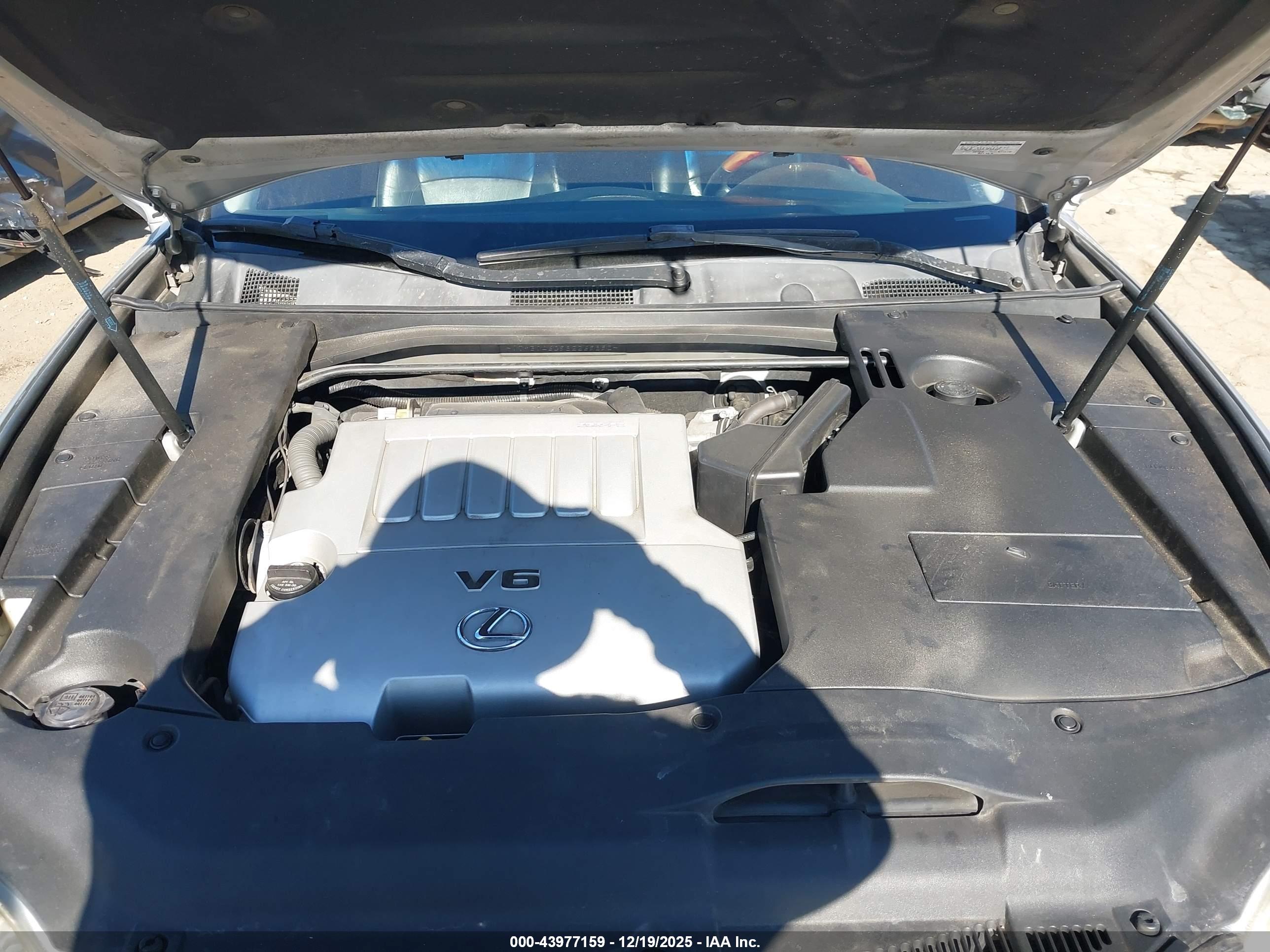LEXUS ES image 10