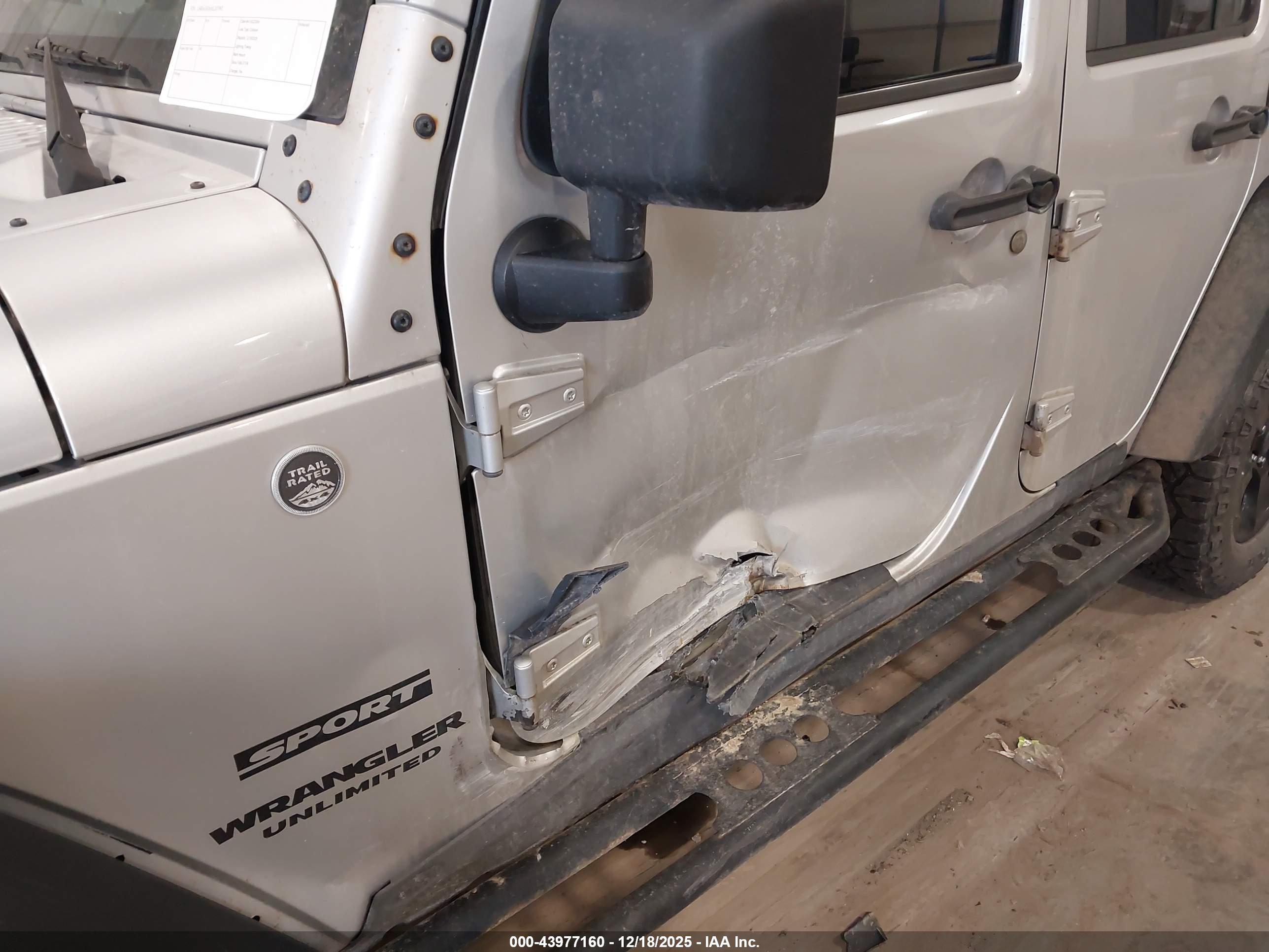 JEEP WRANGLER image 6