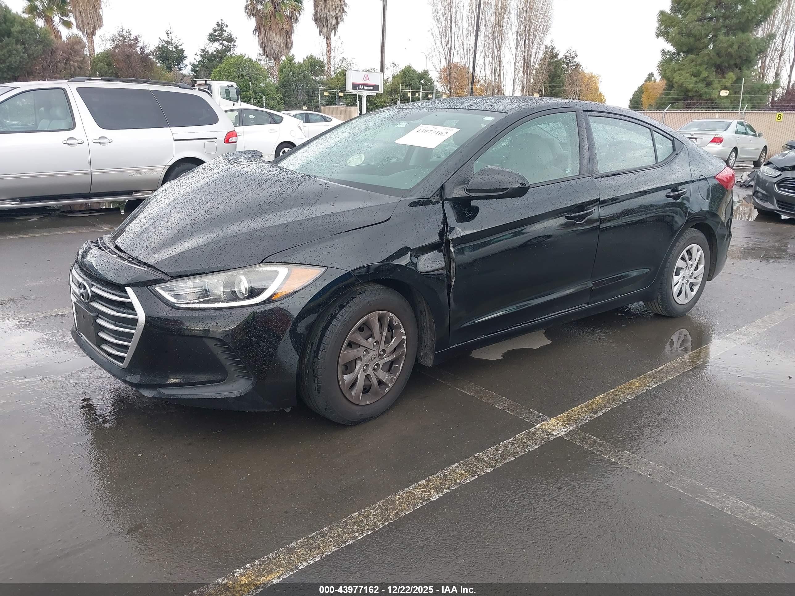 HYUNDAI ELANTRA image 2