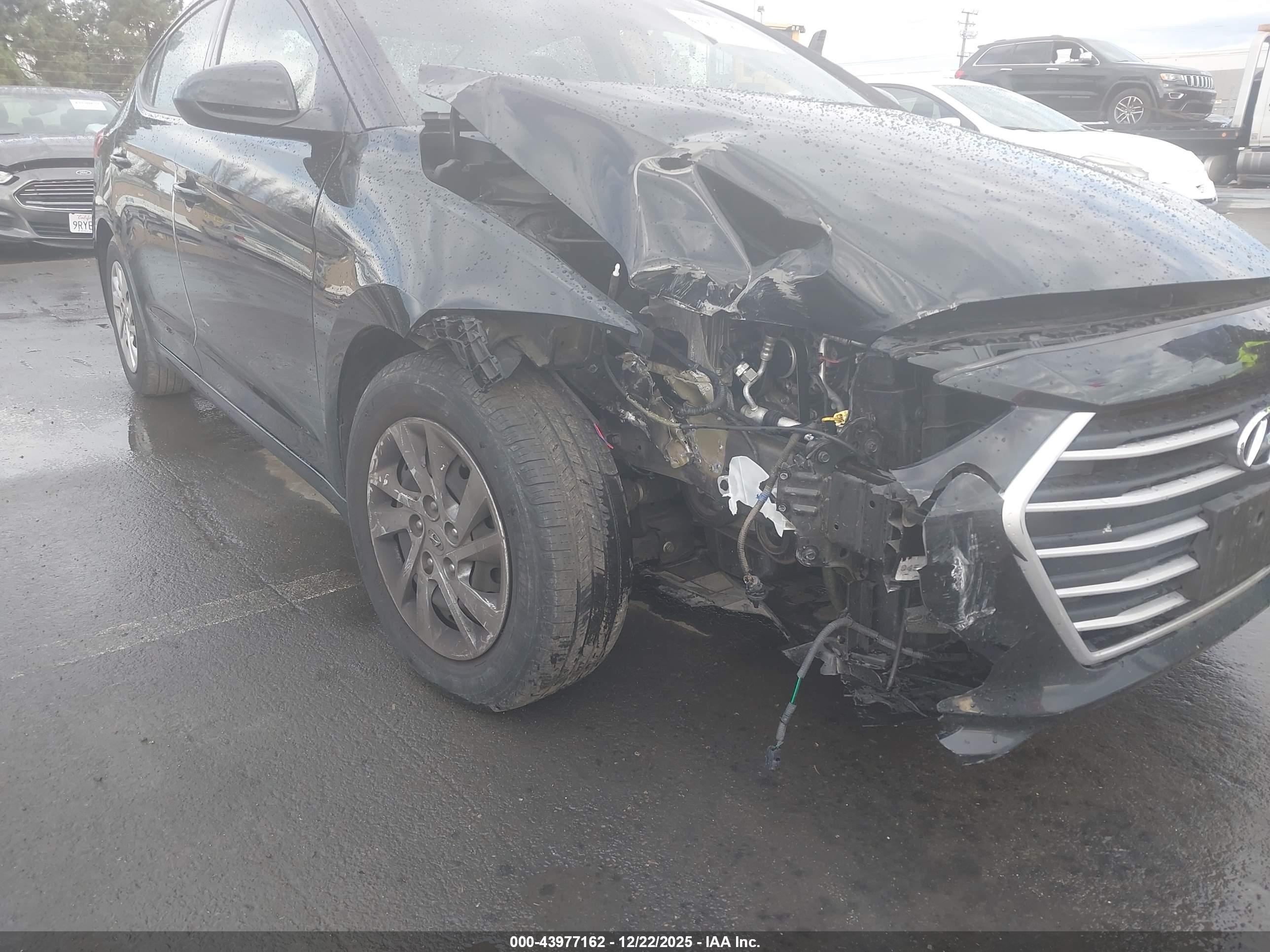 HYUNDAI ELANTRA image 6