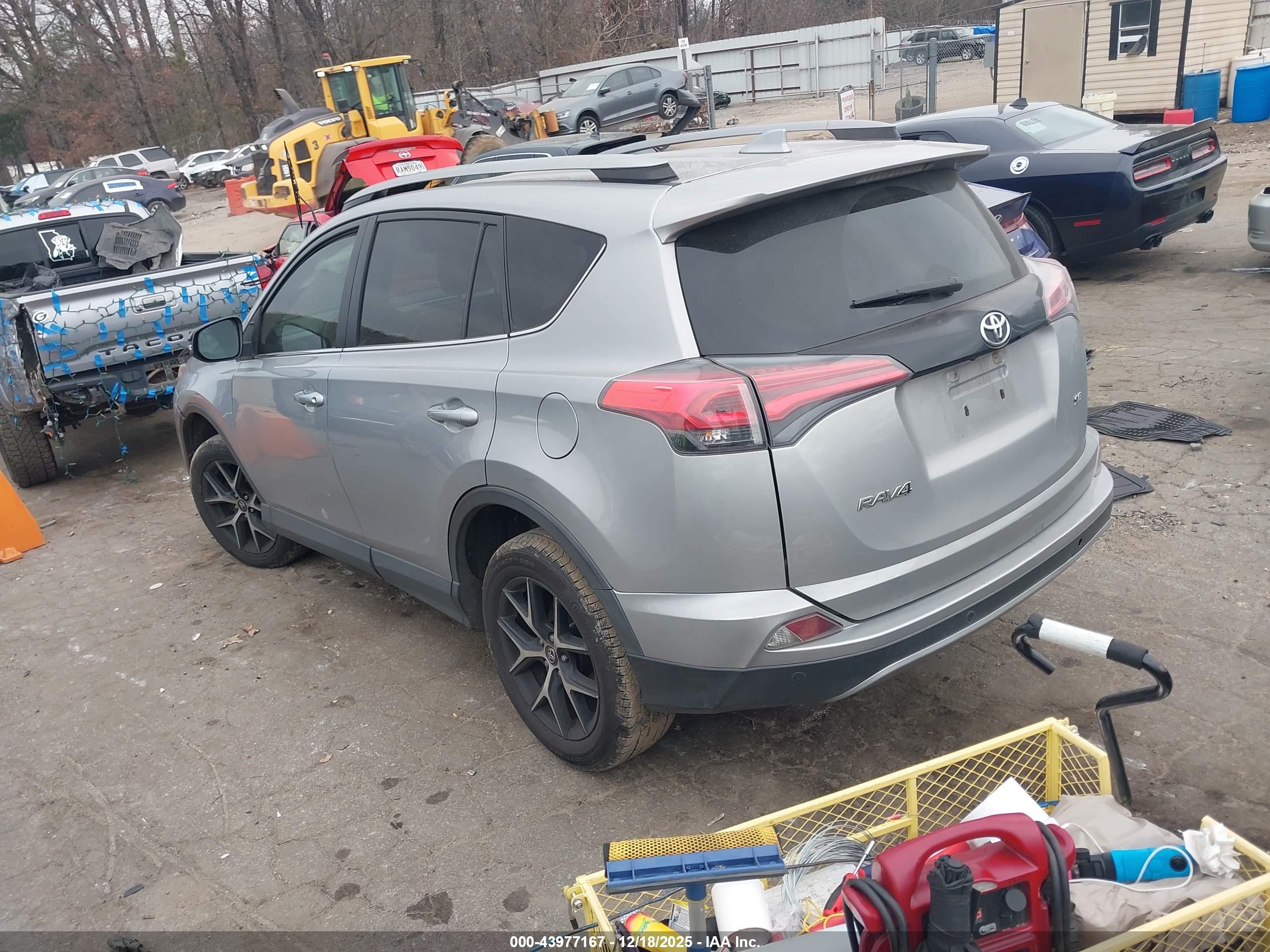 TOYOTA RAV4 image 3