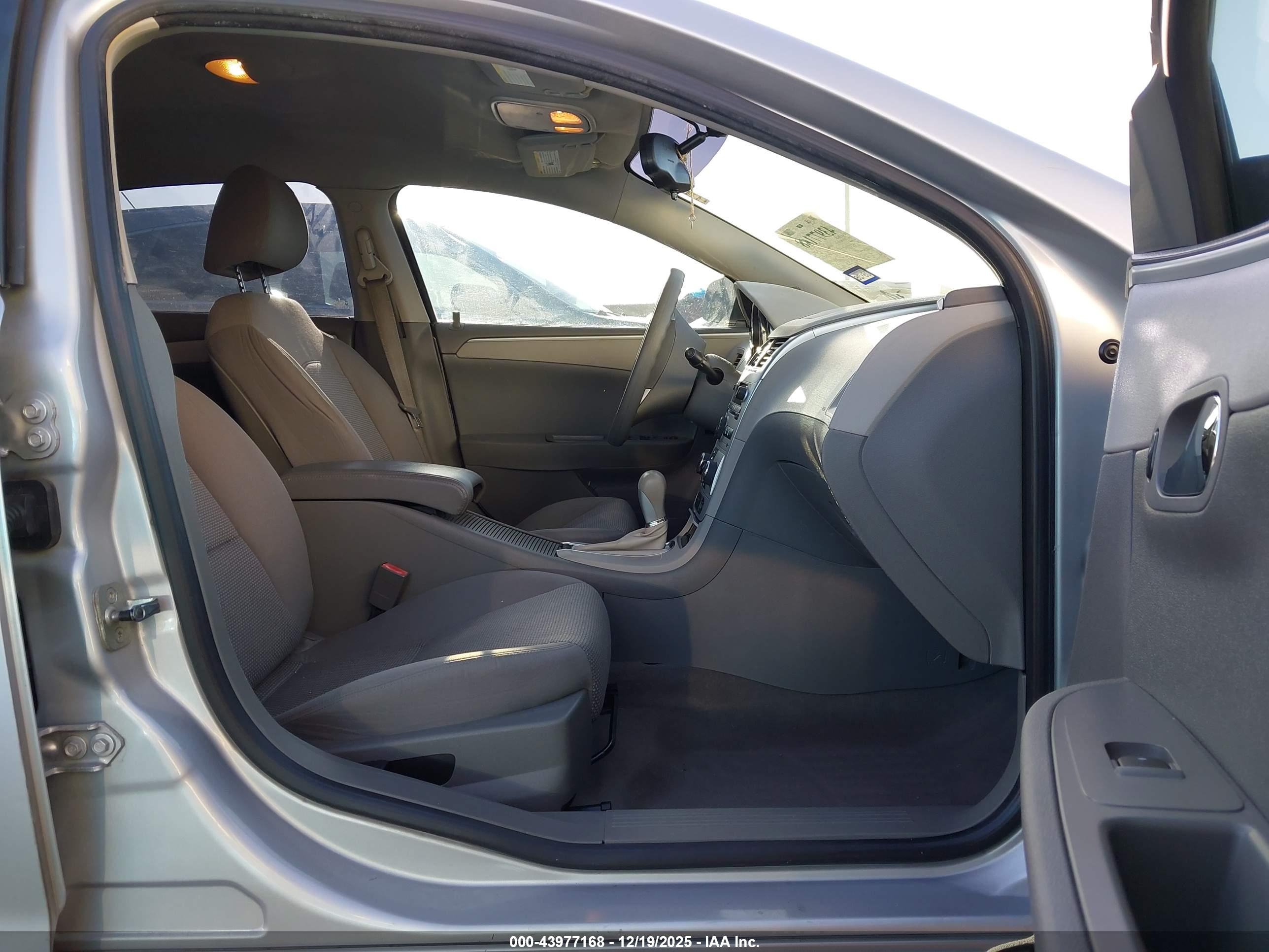 CHEVROLET MALIBU image 5