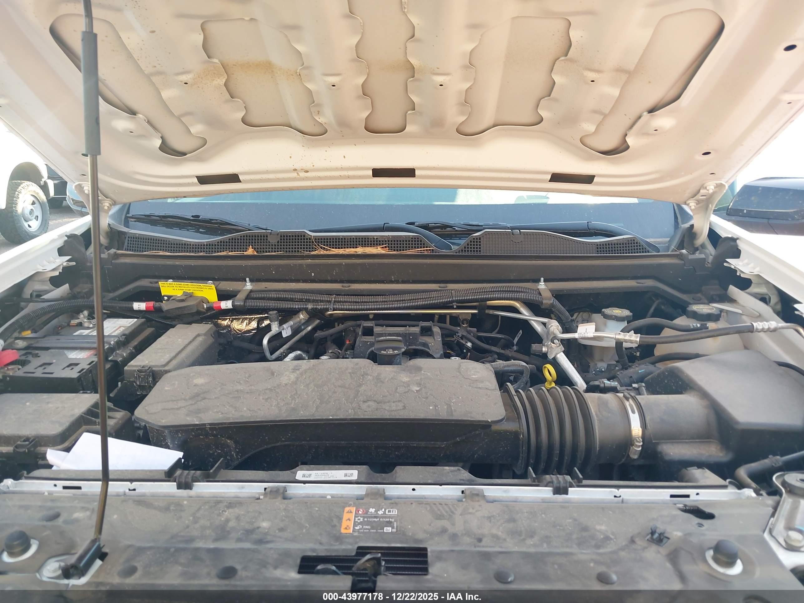 CHEVROLET COLORADO image 10