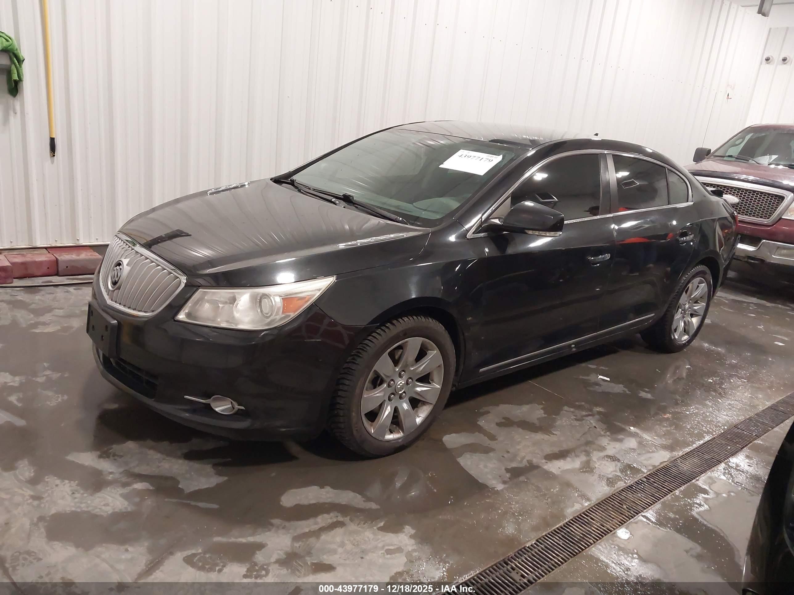 BUICK LACROSSE image 2