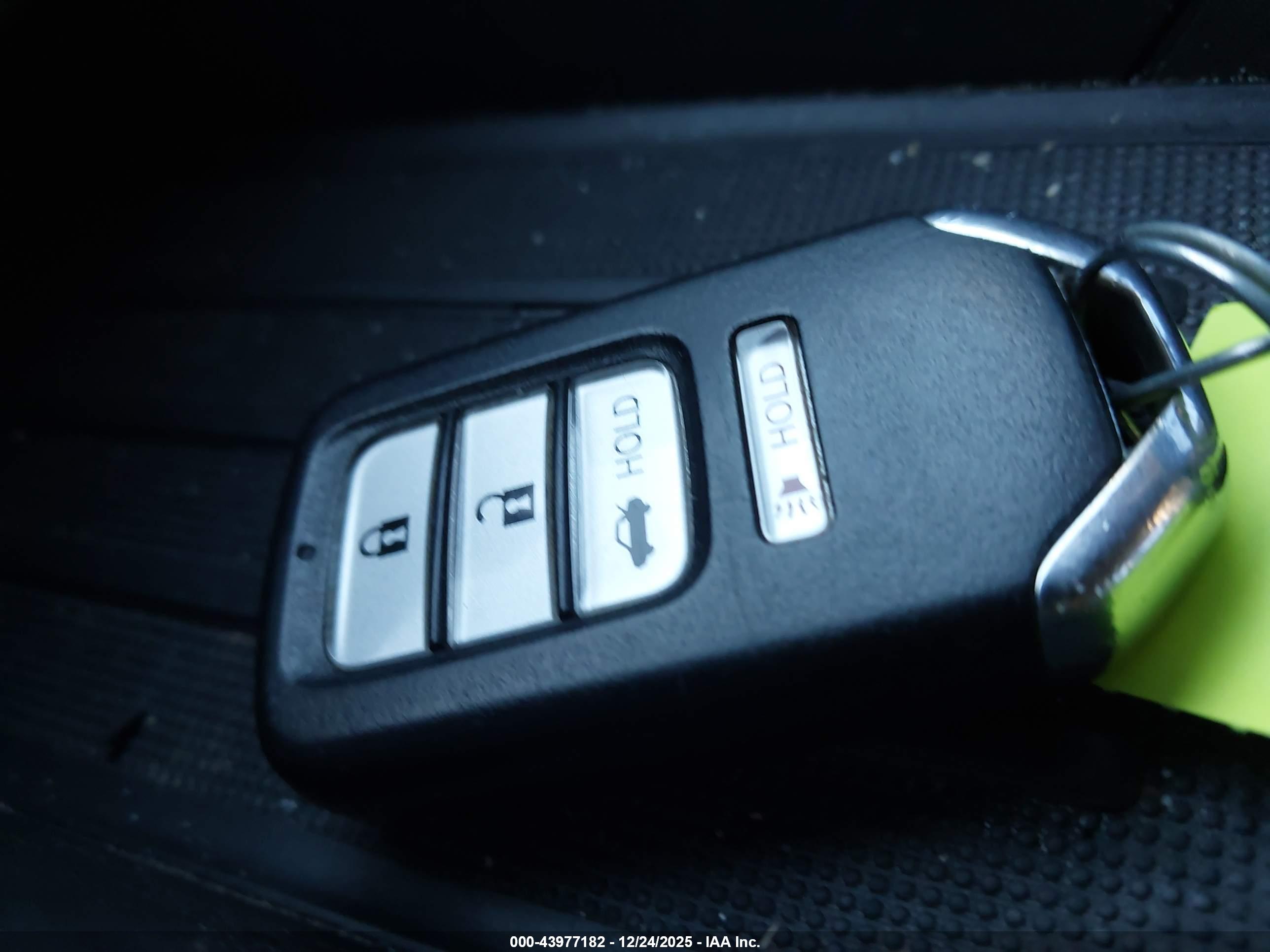 HONDA INSIGHT image 11