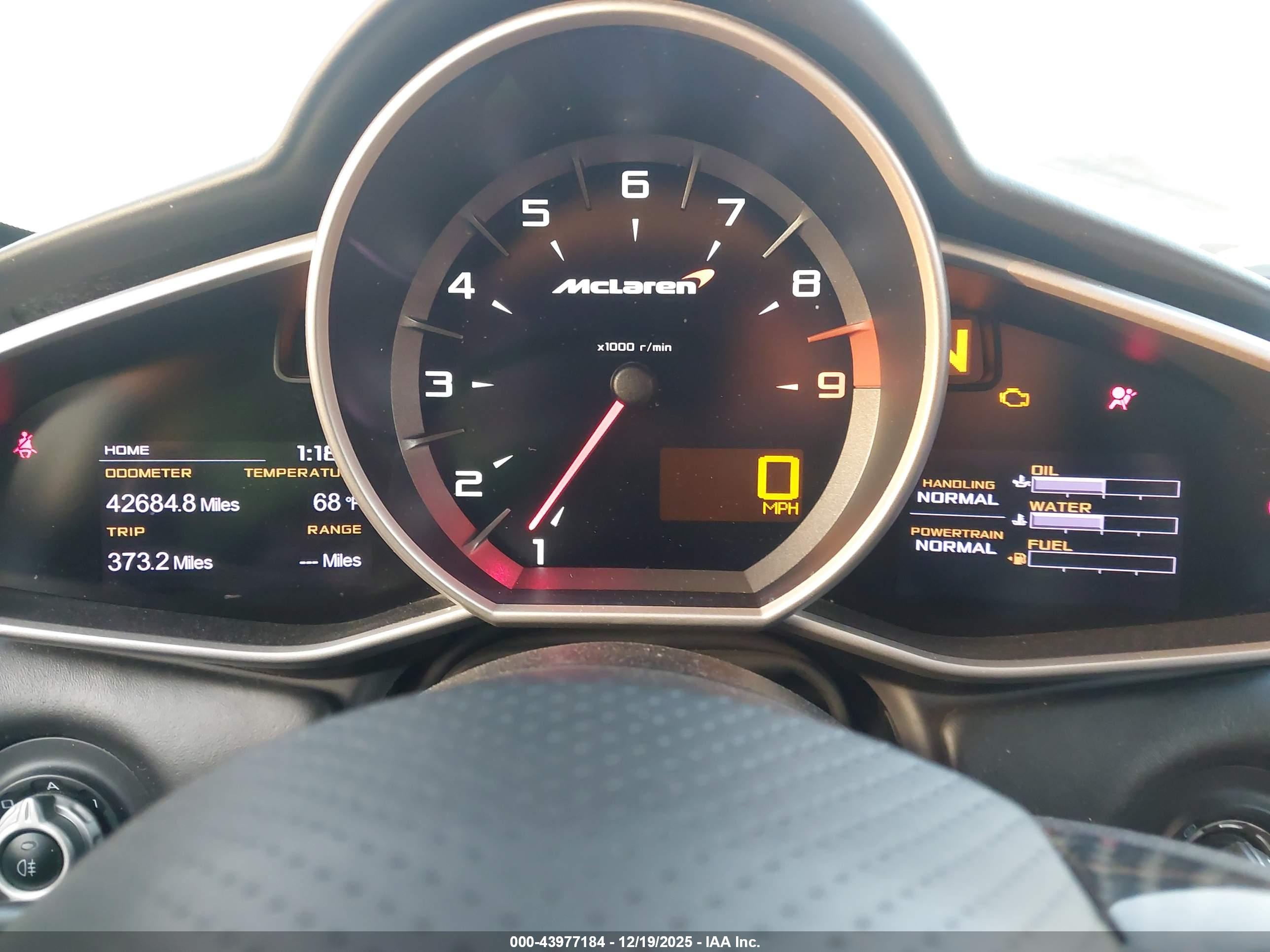 MCLAREN 650S image 7