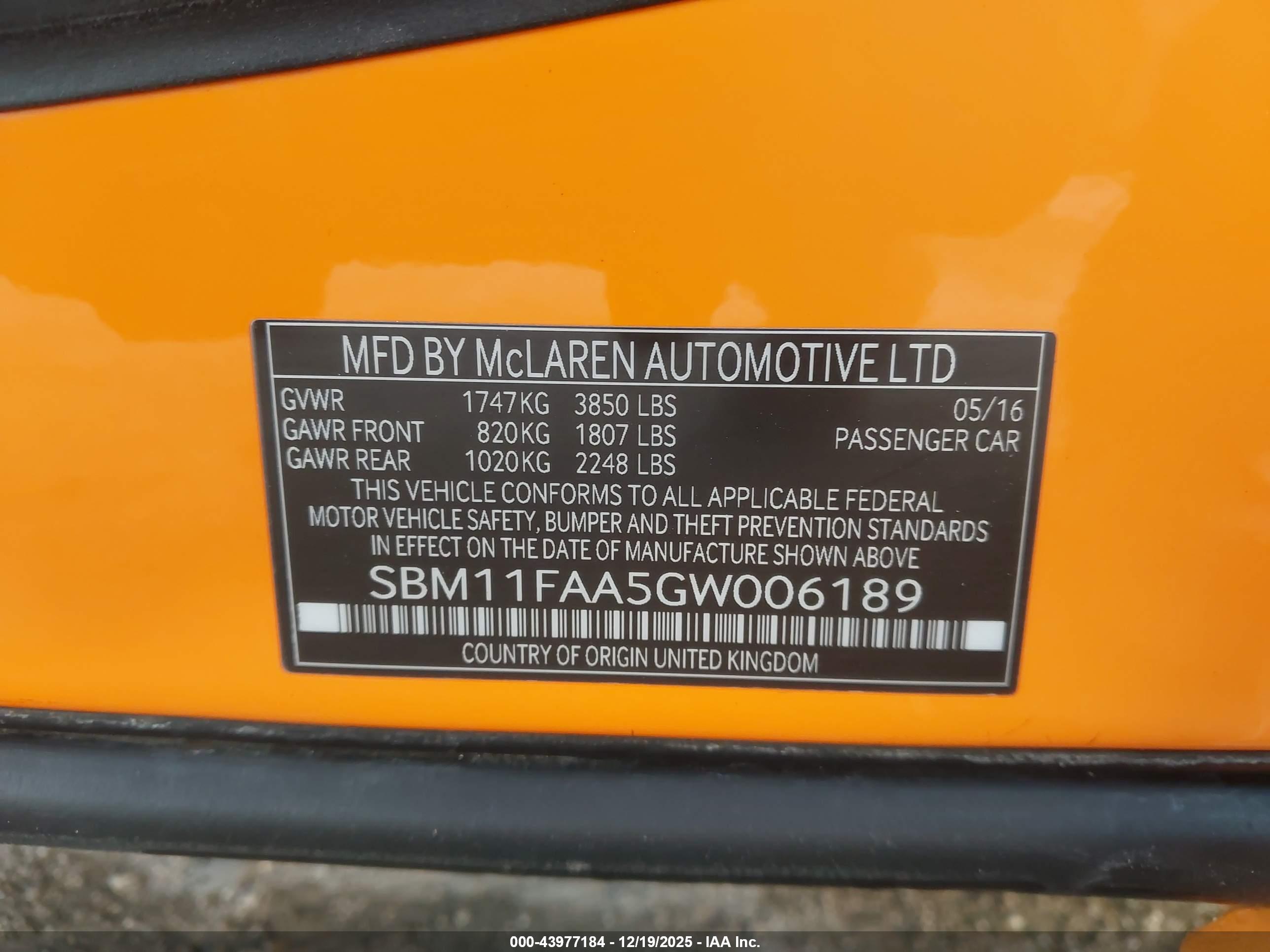 MCLAREN 650S image 9