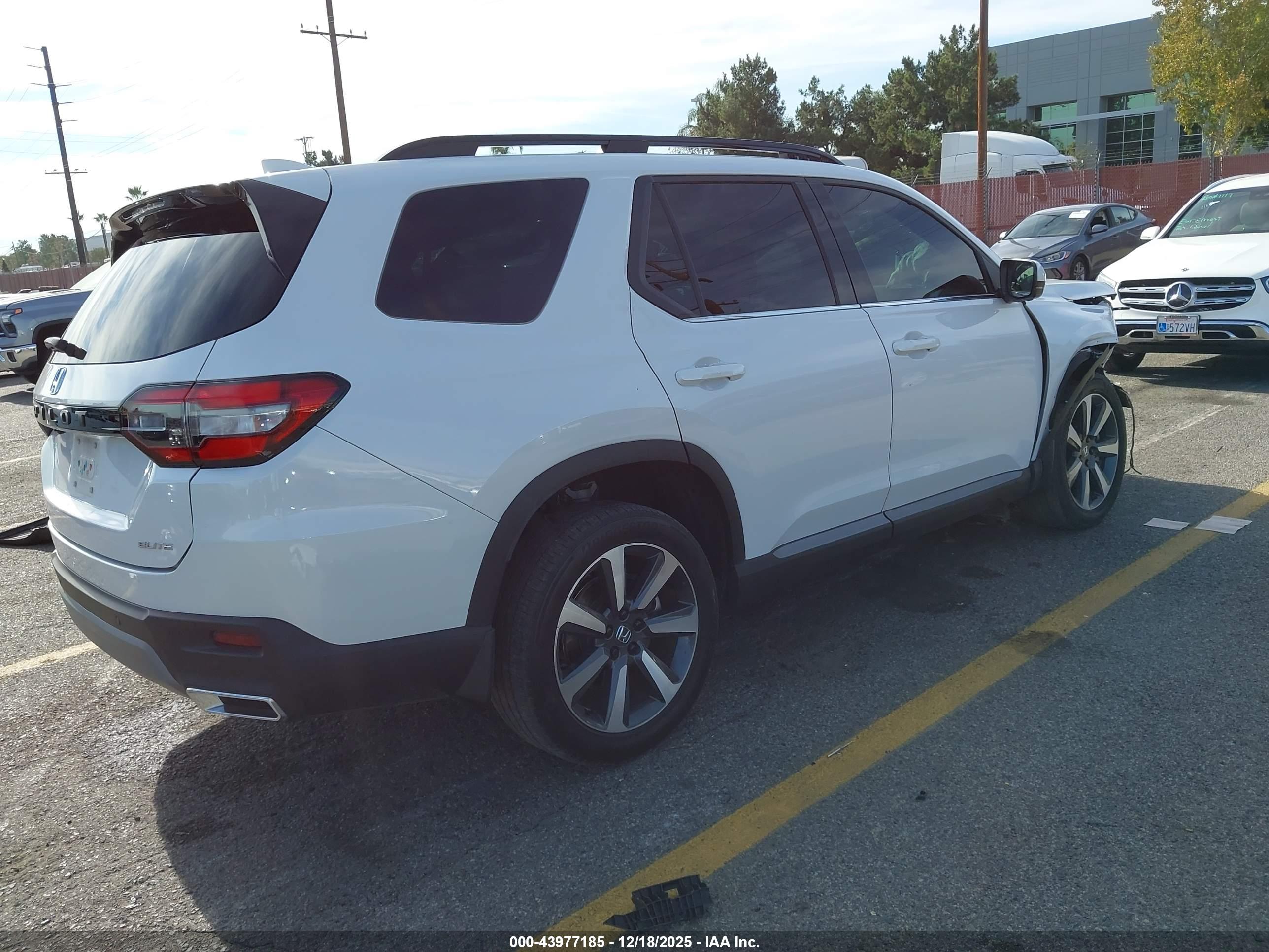 HONDA PILOT image 4