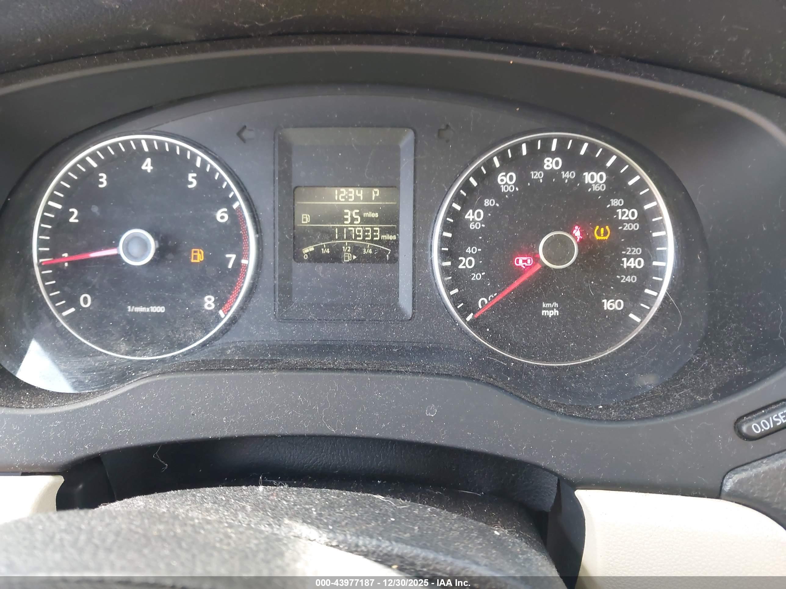 VOLKSWAGEN JETTA image 7