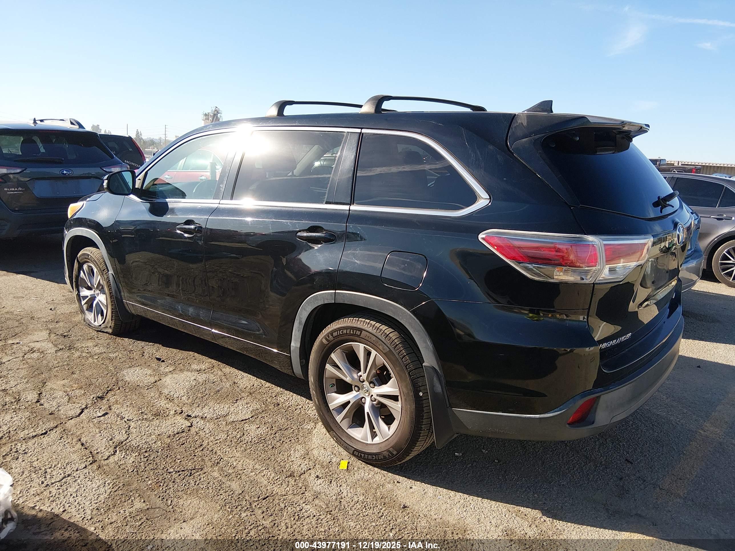 TOYOTA HIGHLANDER image 3