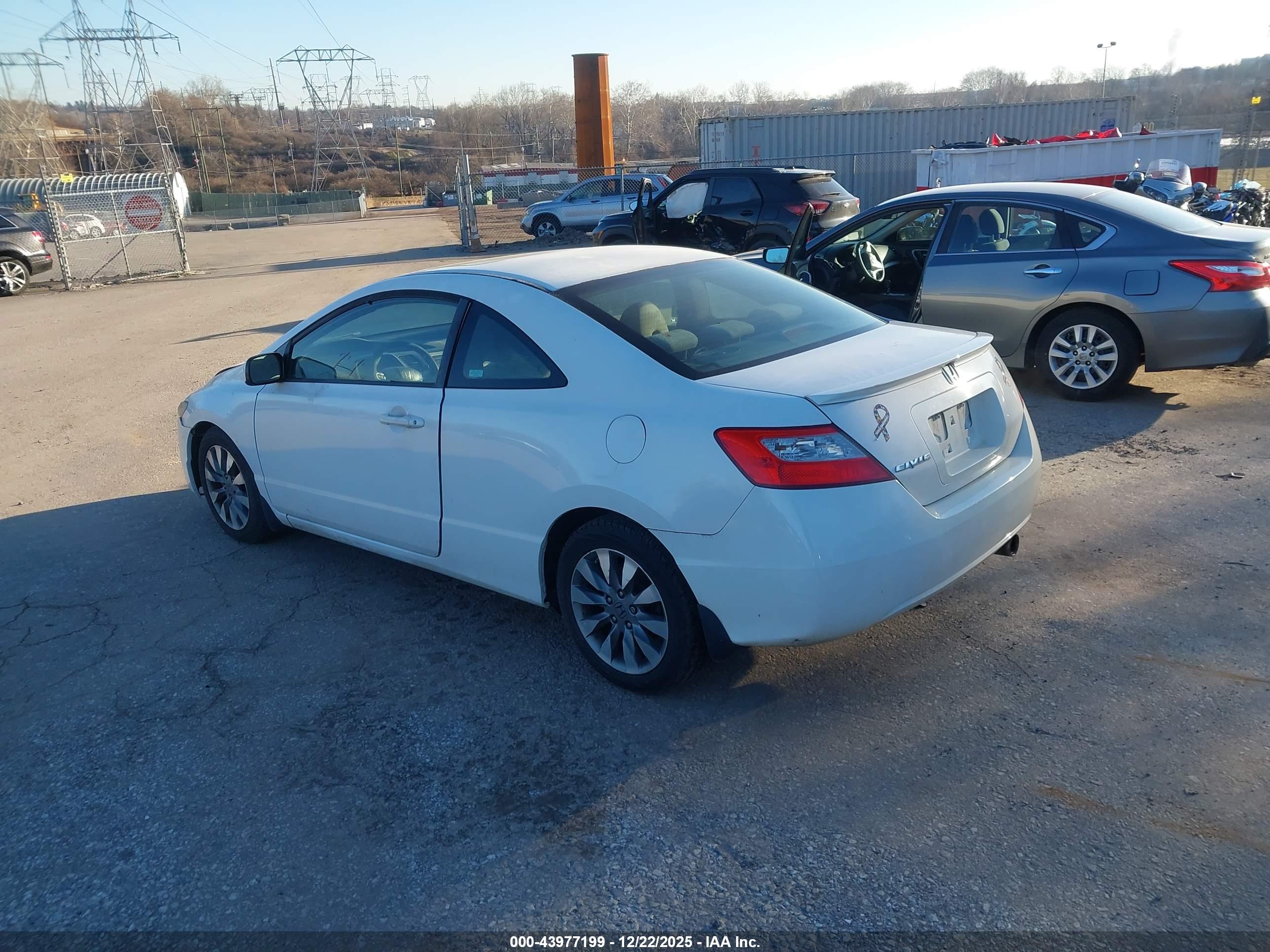 HONDA CIVIC image 3