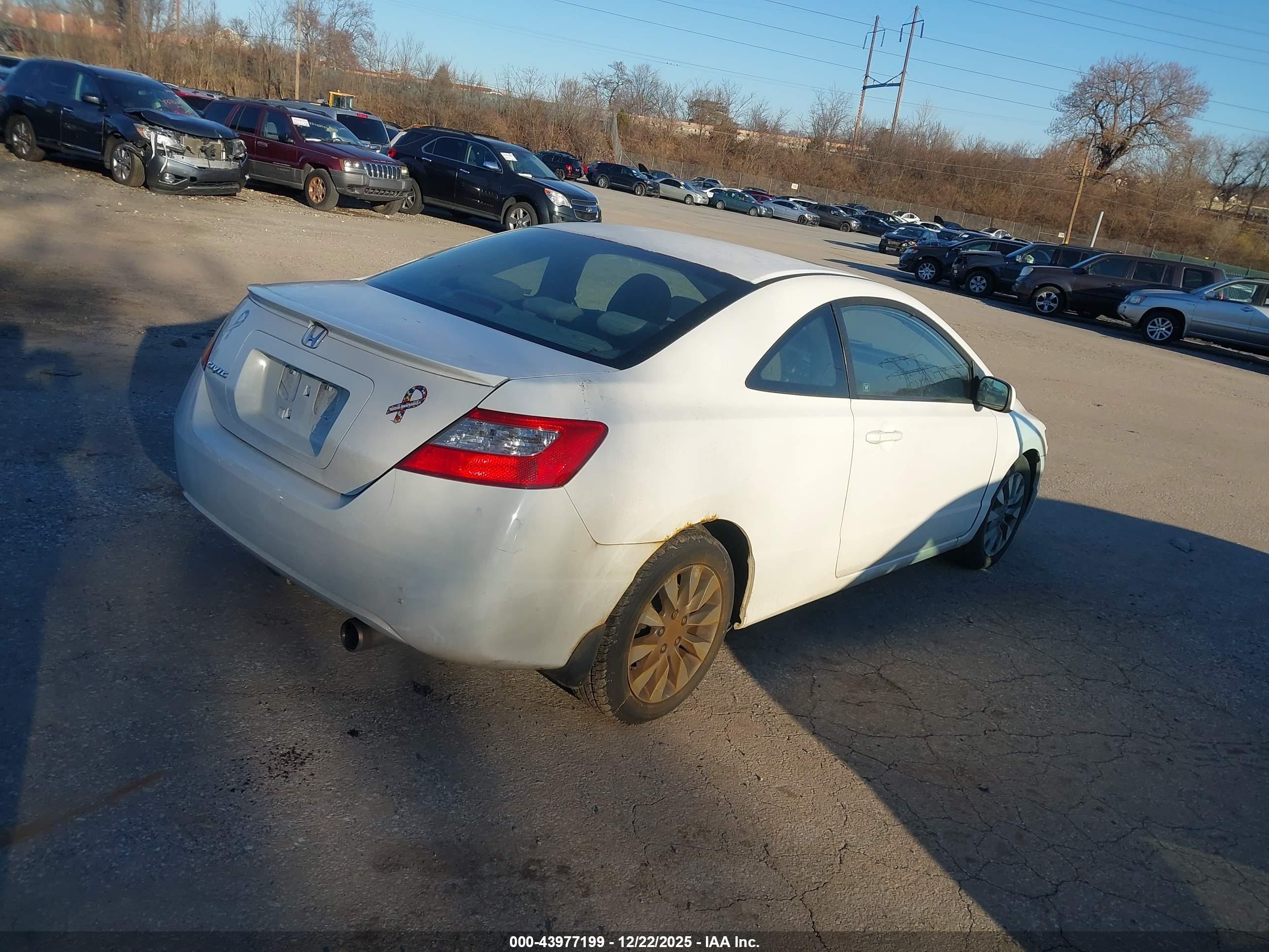 HONDA CIVIC image 4