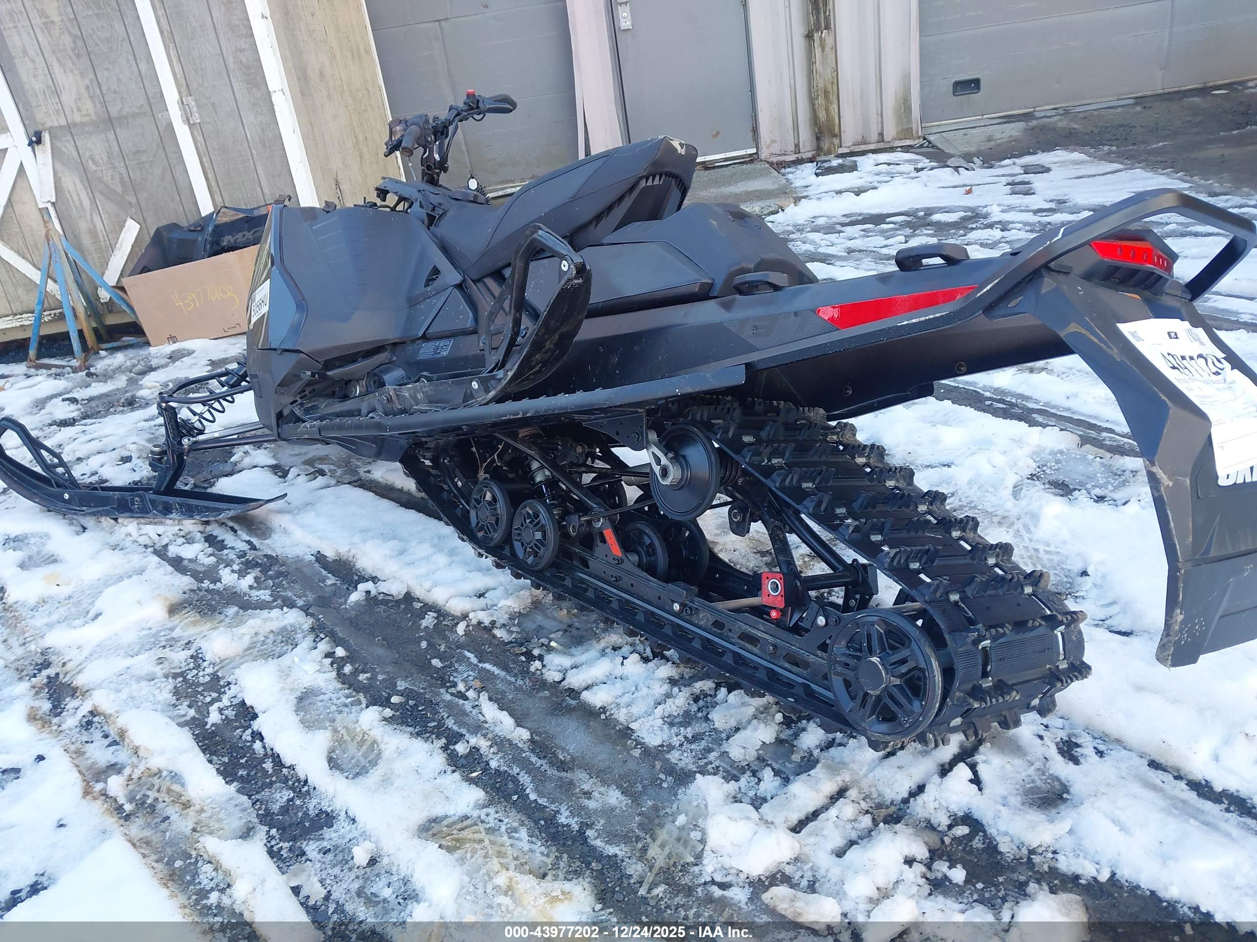 SKI-DOO MX image 3