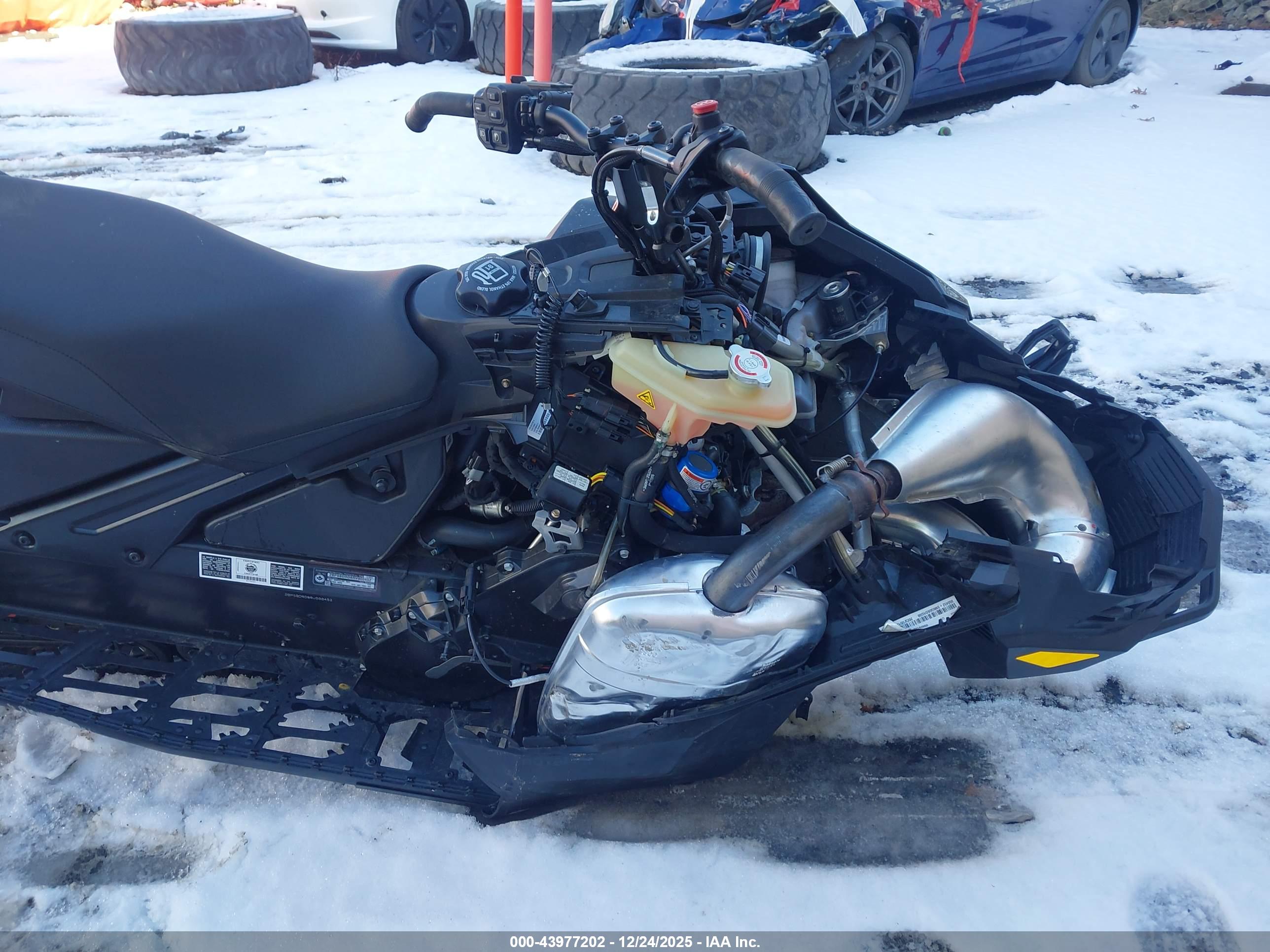 SKI-DOO MX image 6