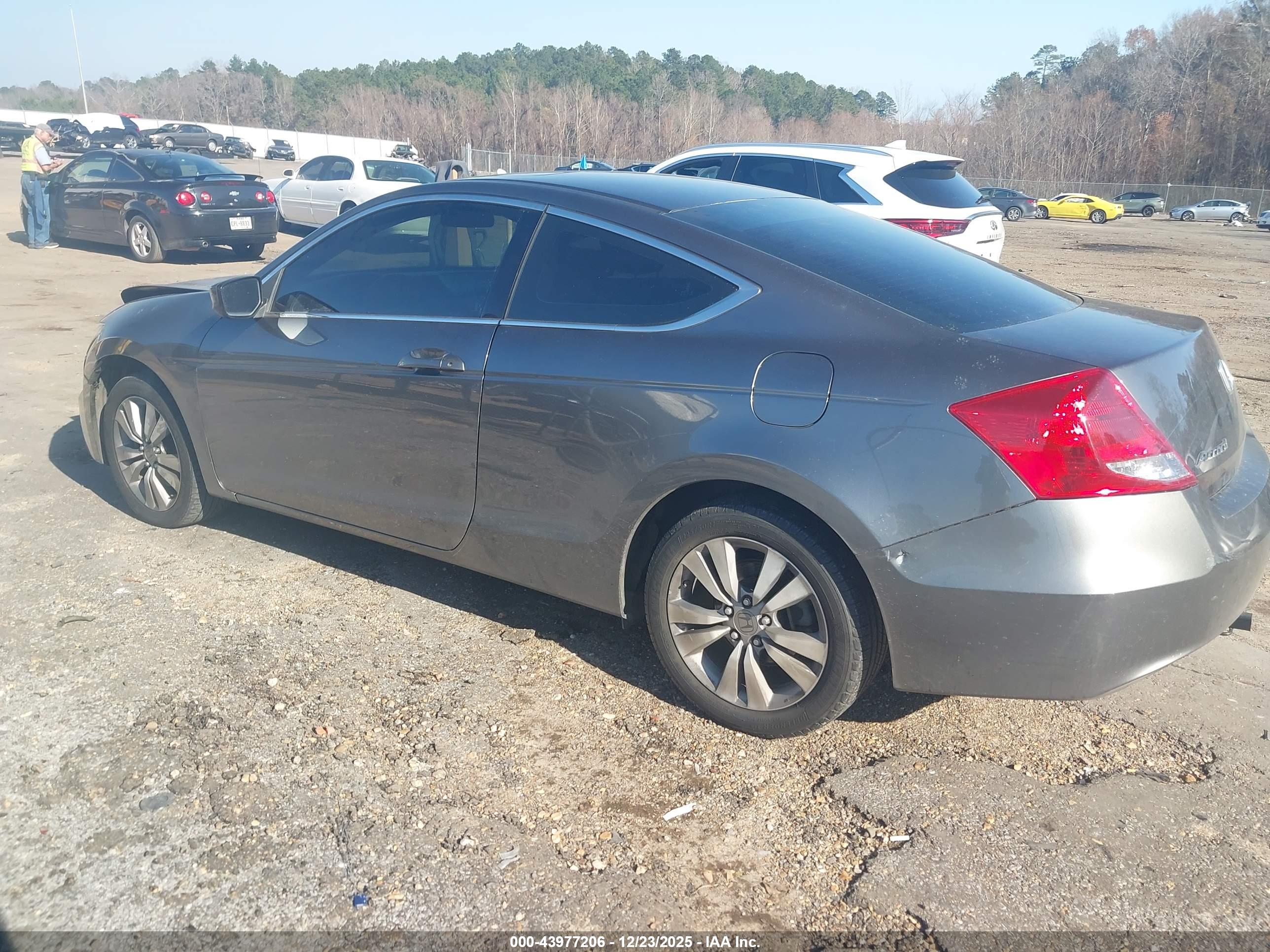 HONDA ACCORD image 3