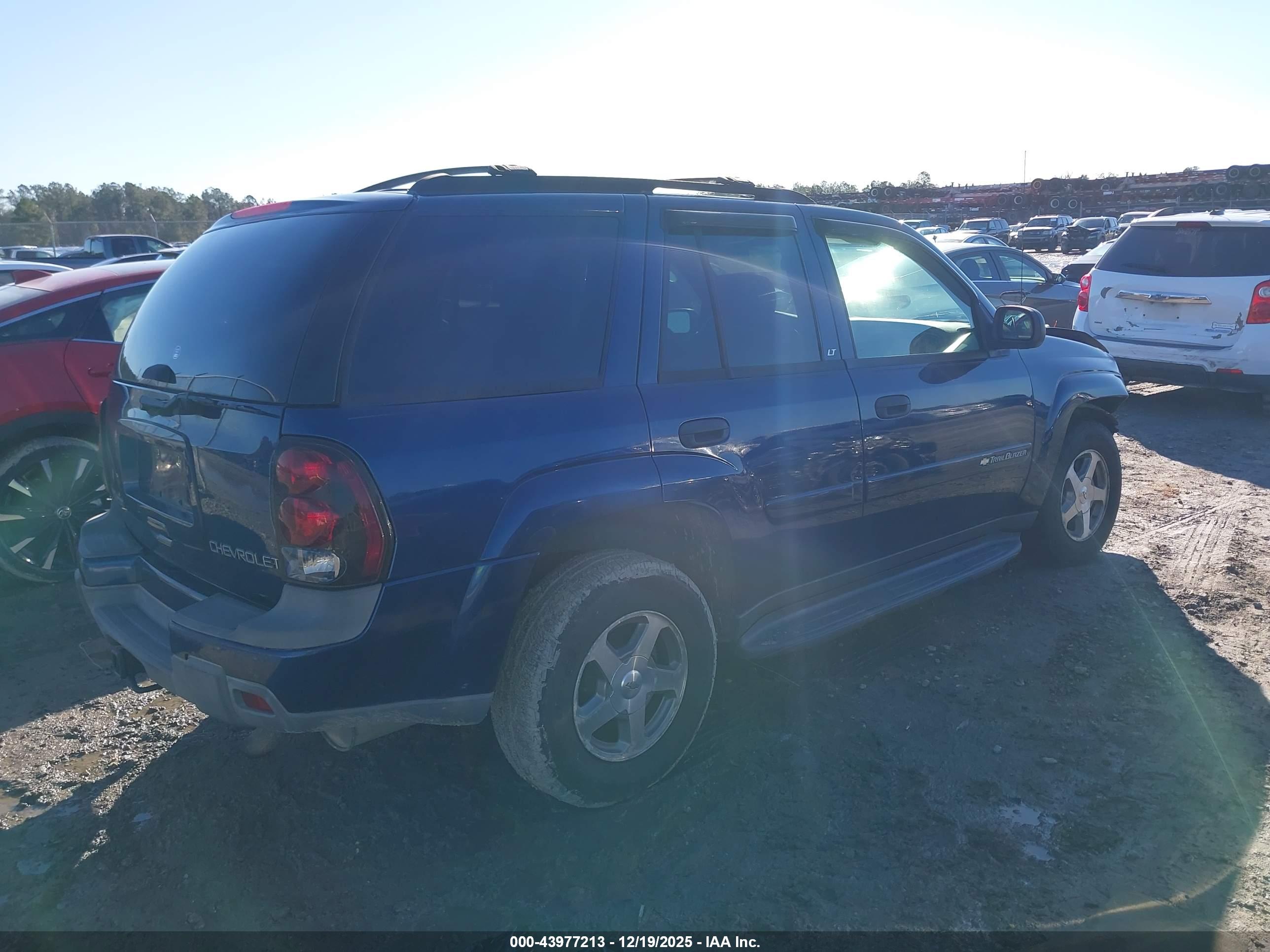 CHEVROLET TRAILBLAZER image 4