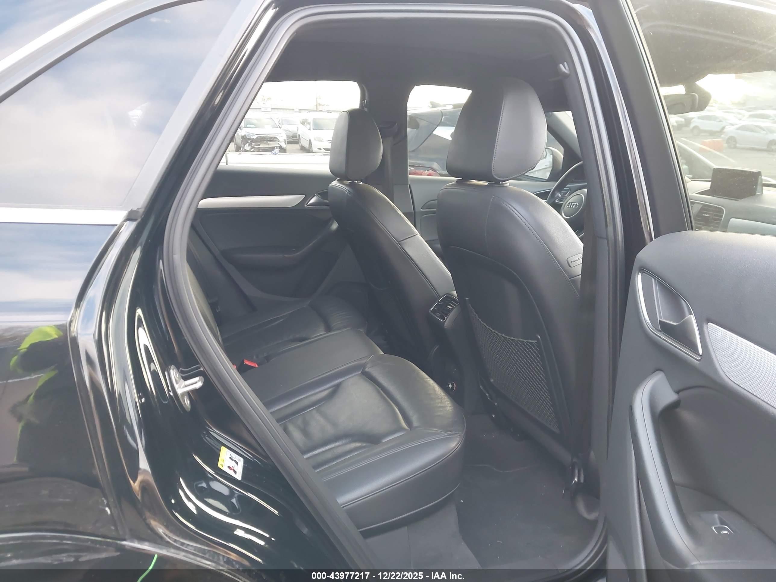 AUDI Q3 image 8