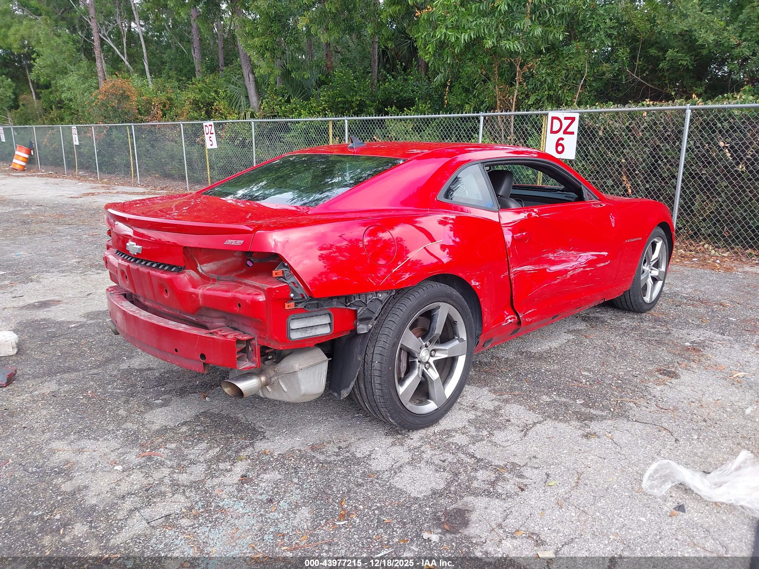 CHEVROLET CAMARO image 4