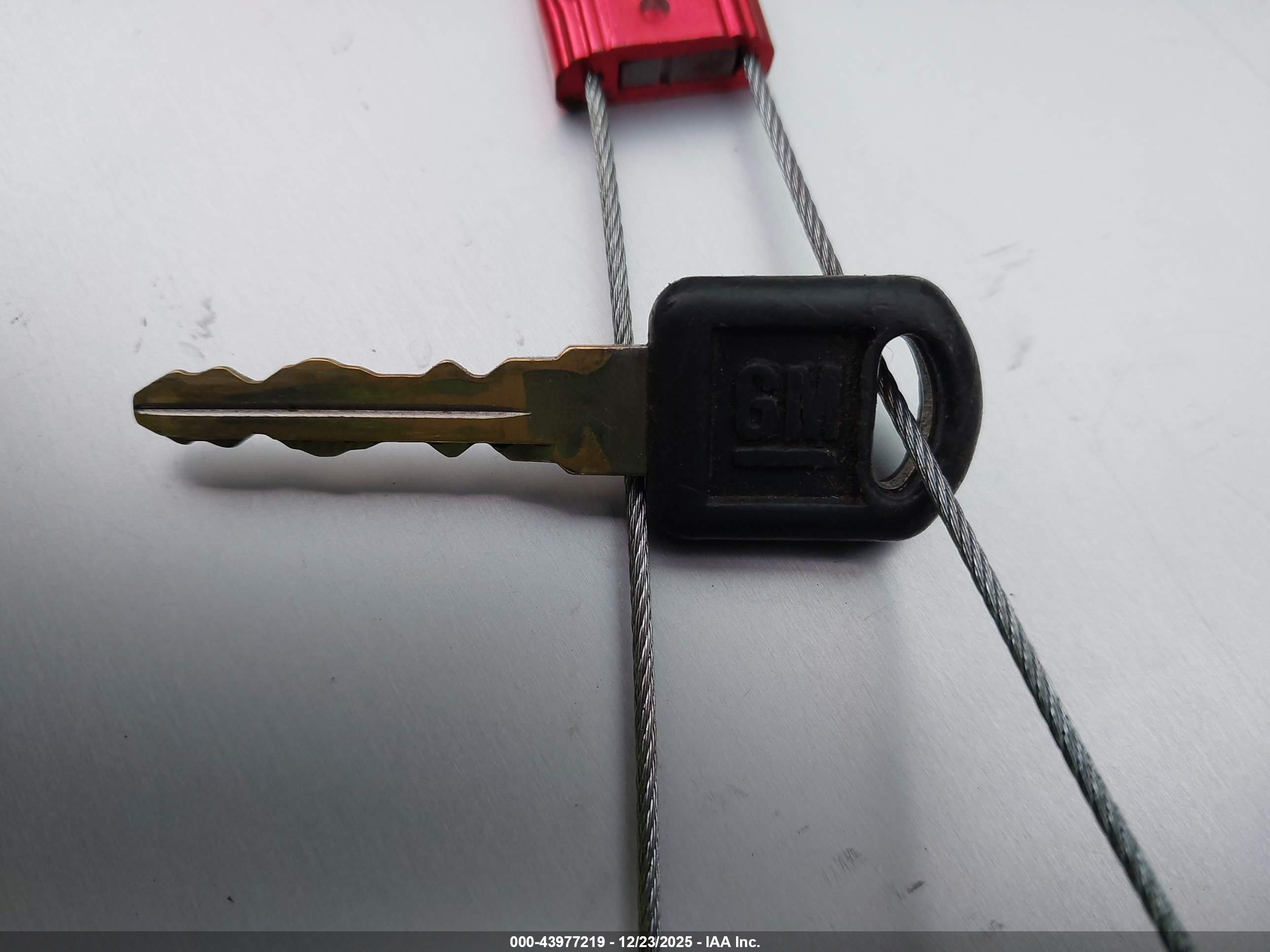 CHEVROLET GMT-400 image 11