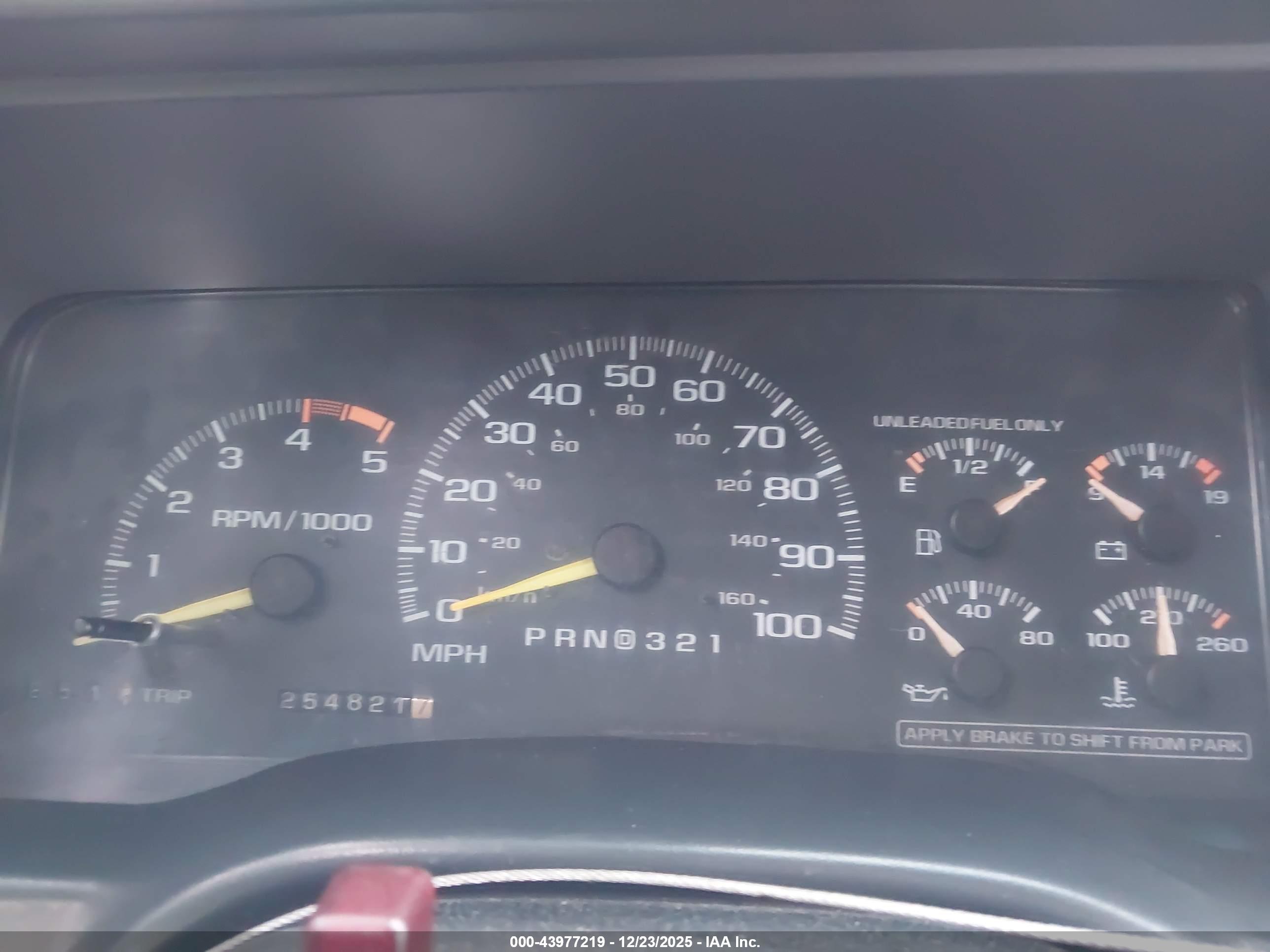 CHEVROLET GMT-400 image 7