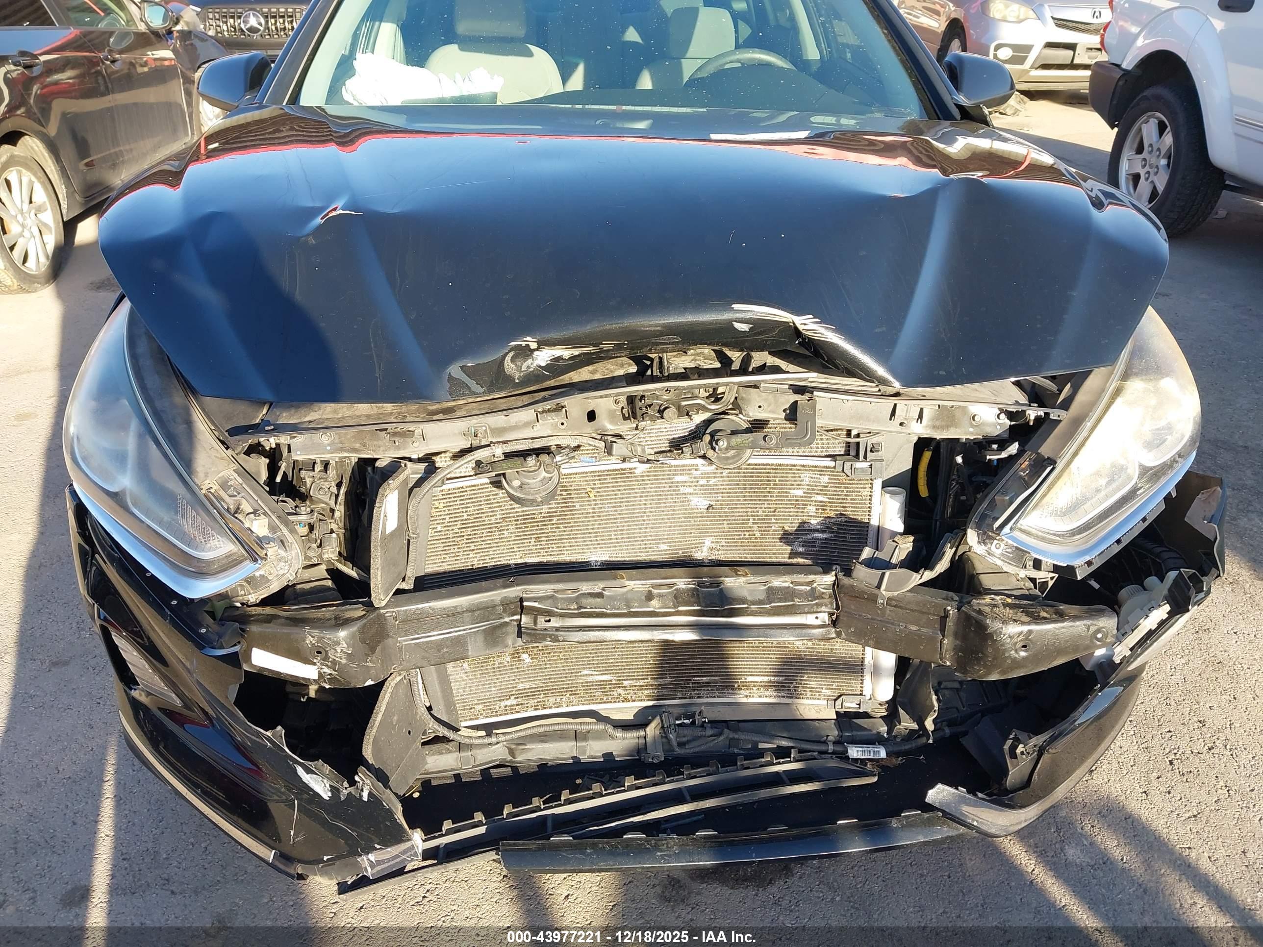 HYUNDAI SONATA image 6