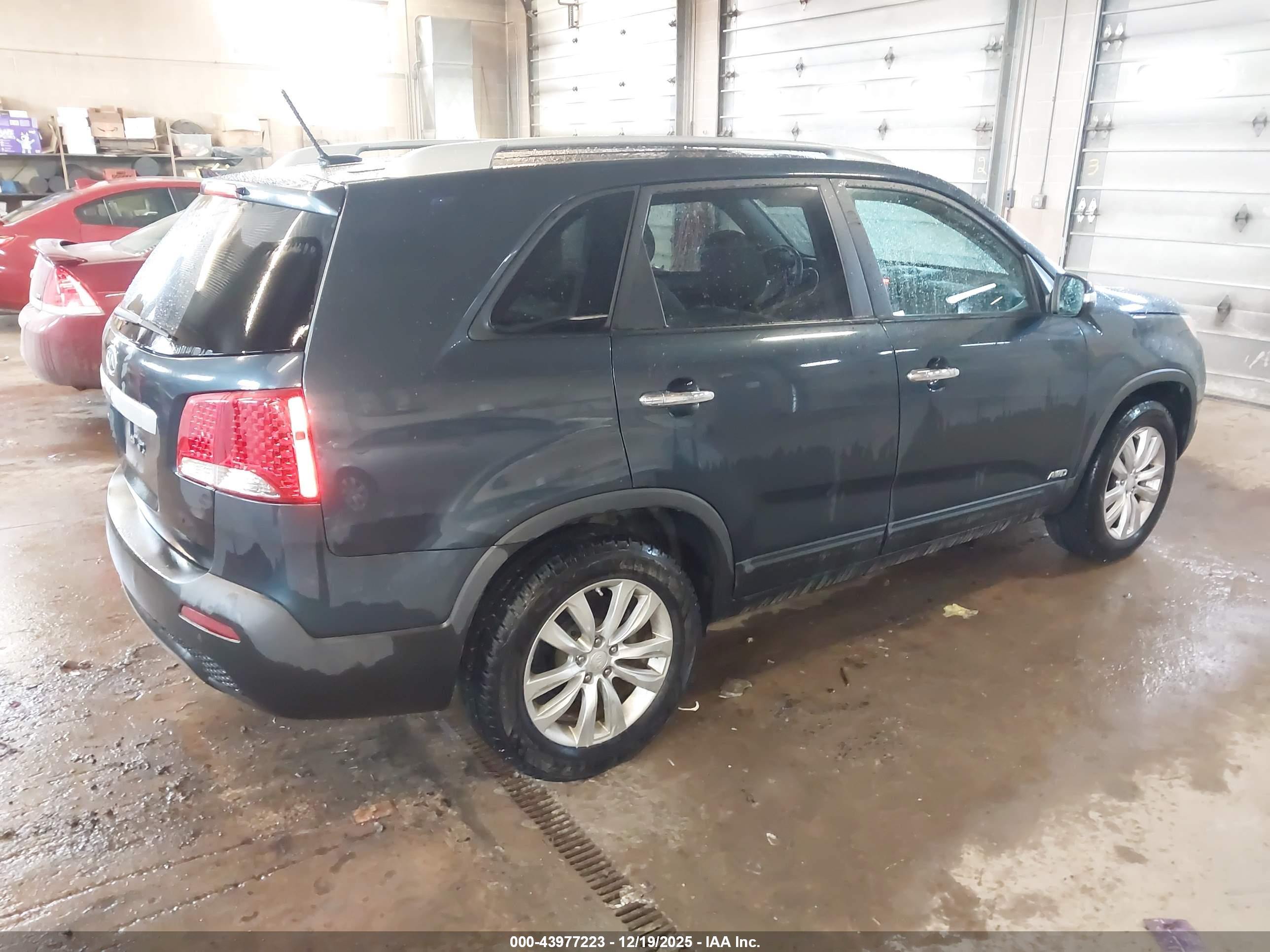KIA SORENTO image 4