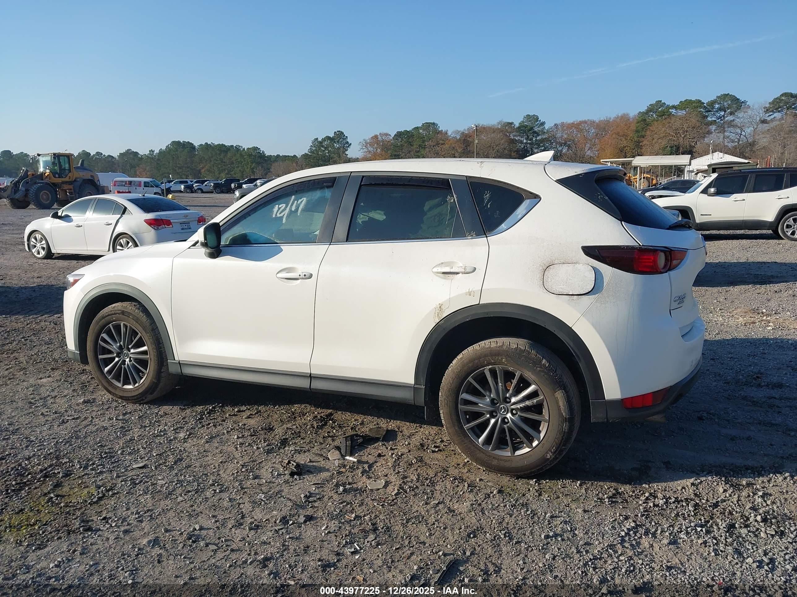 MAZDA CX-5 image 3