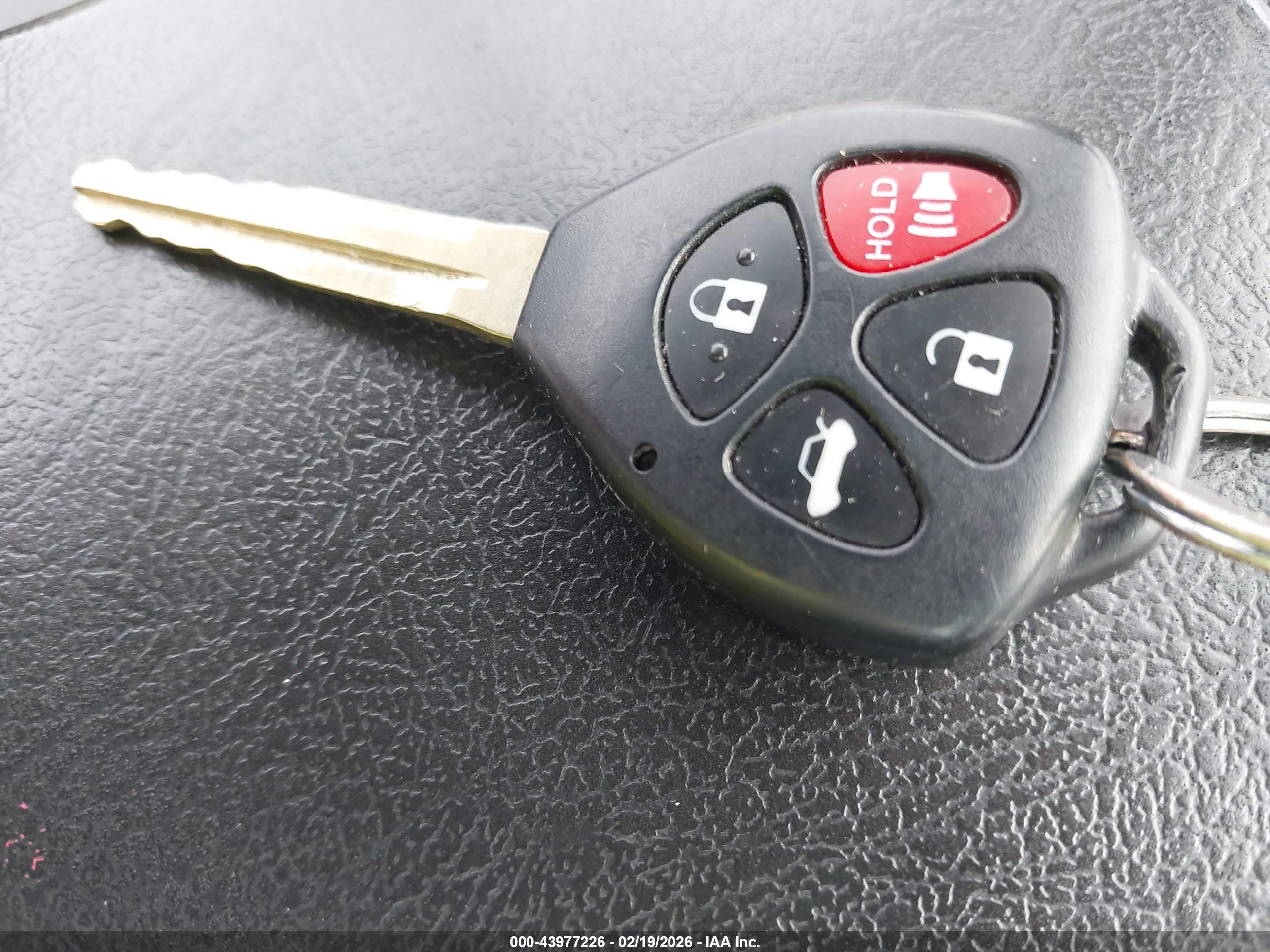 TOYOTA CAMRY image 11