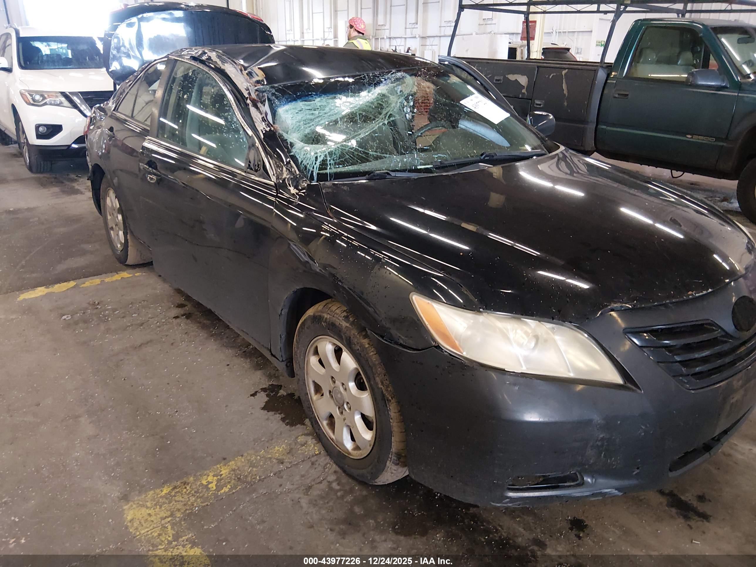 TOYOTA CAMRY image 6