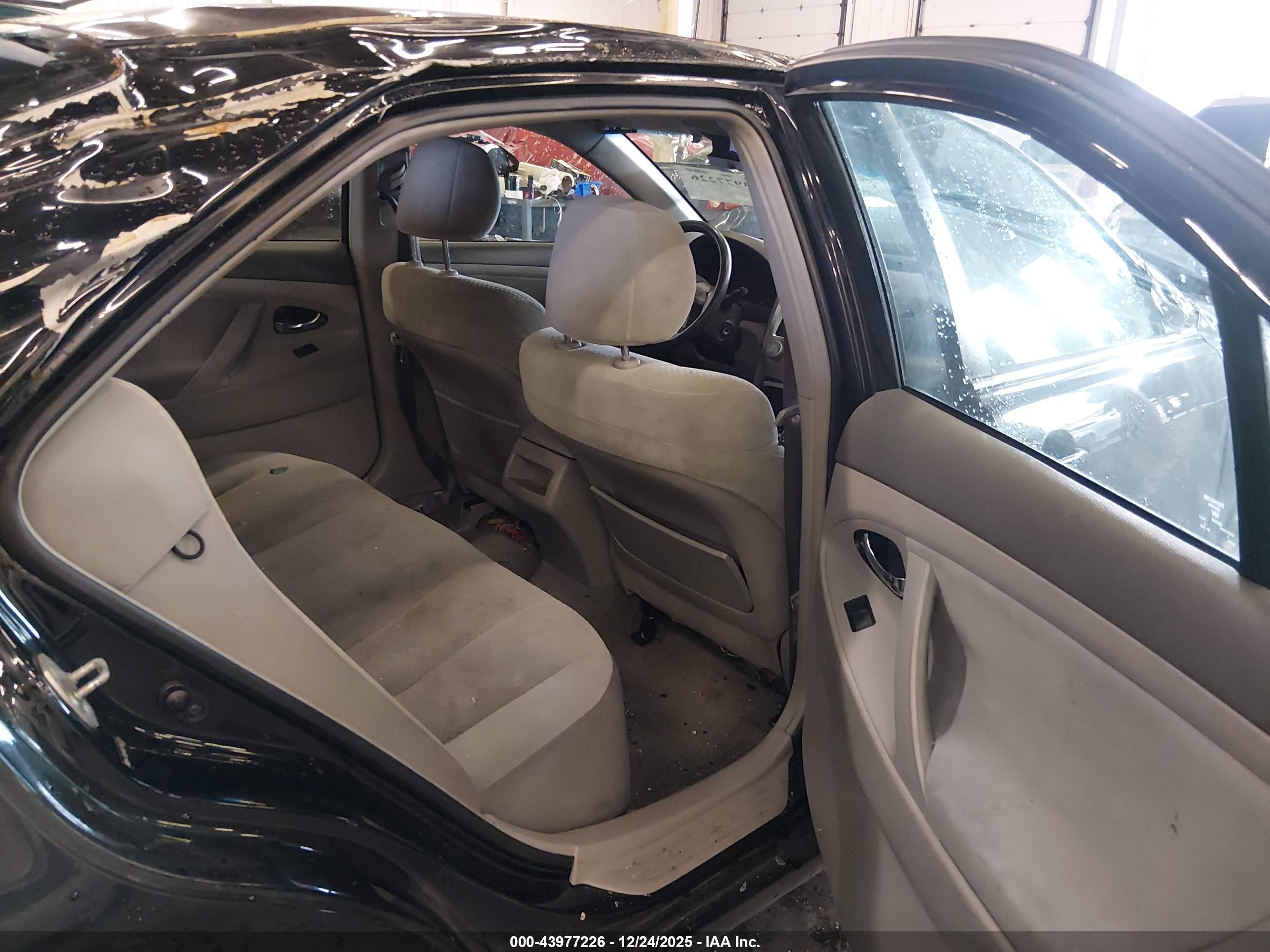 TOYOTA CAMRY image 8