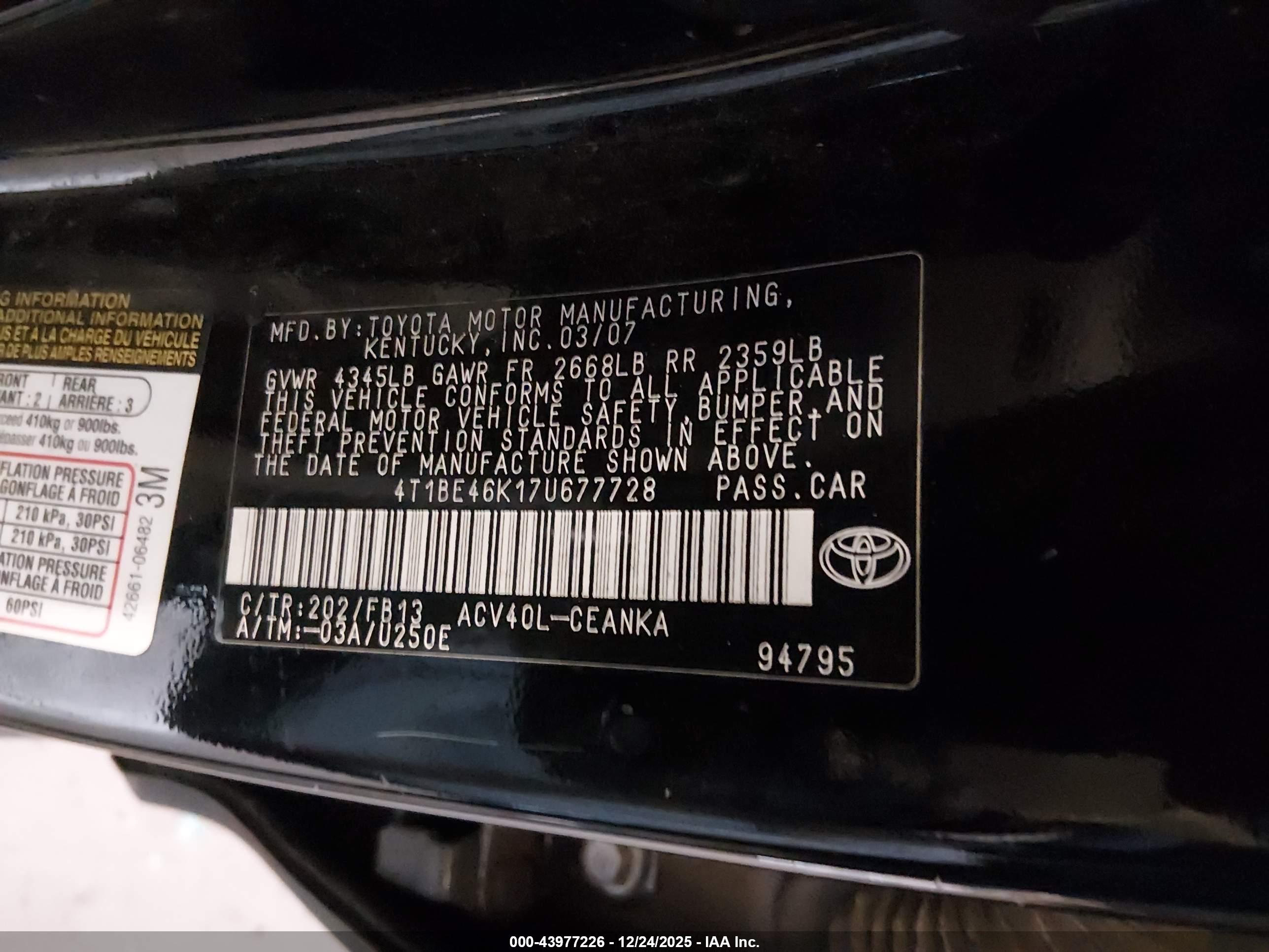 TOYOTA CAMRY image 9