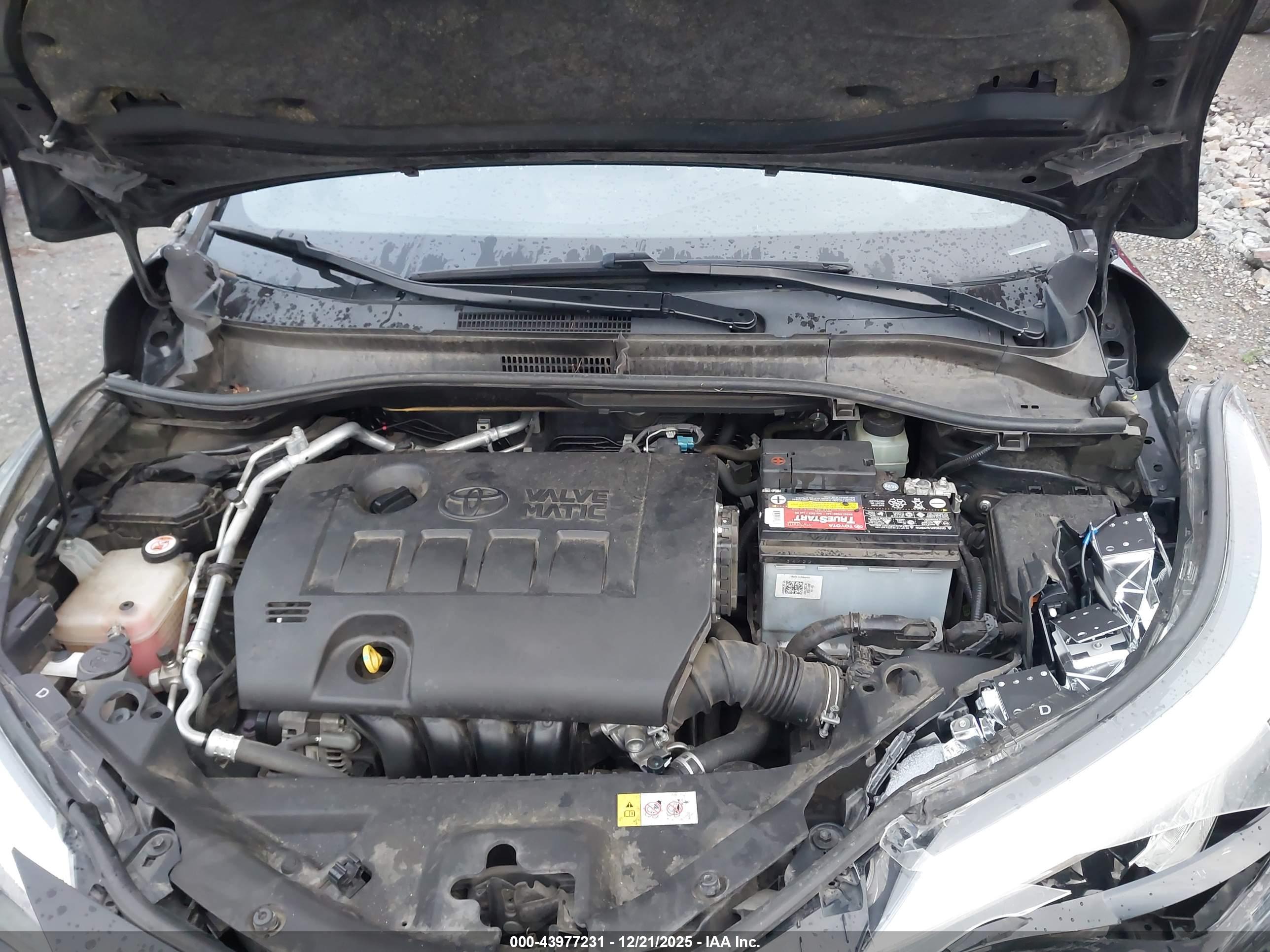 TOYOTA C-HR image 10
