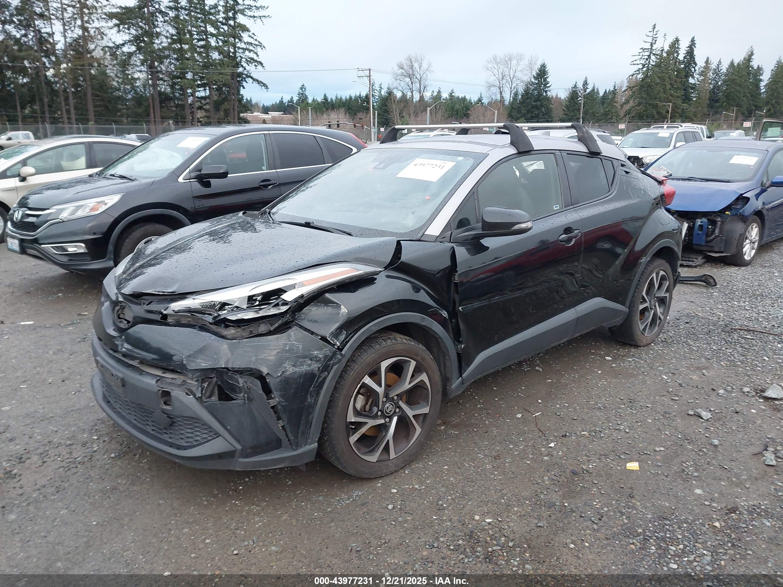 TOYOTA C-HR image 2