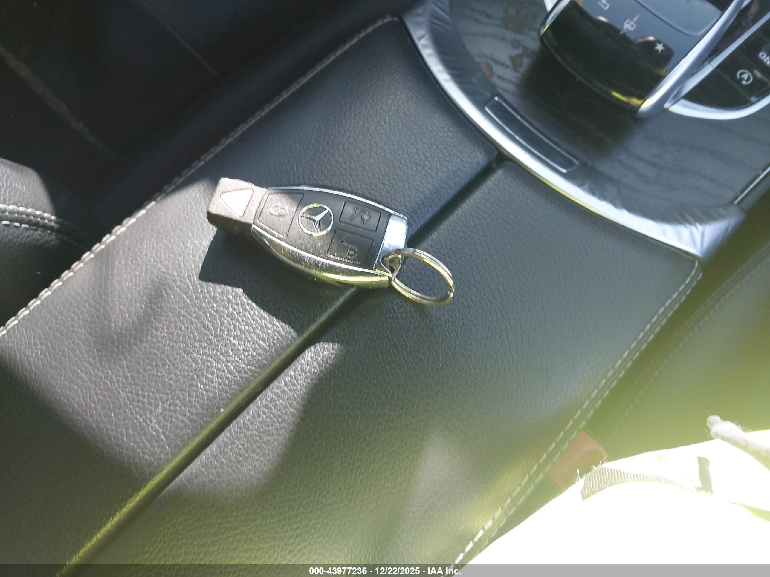 MERCEDES-BENZ C image 11