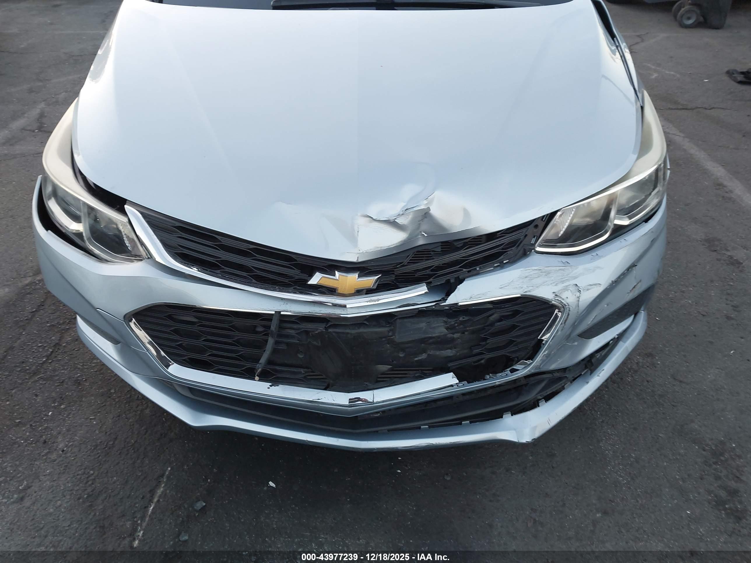CHEVROLET CRUZE image 6