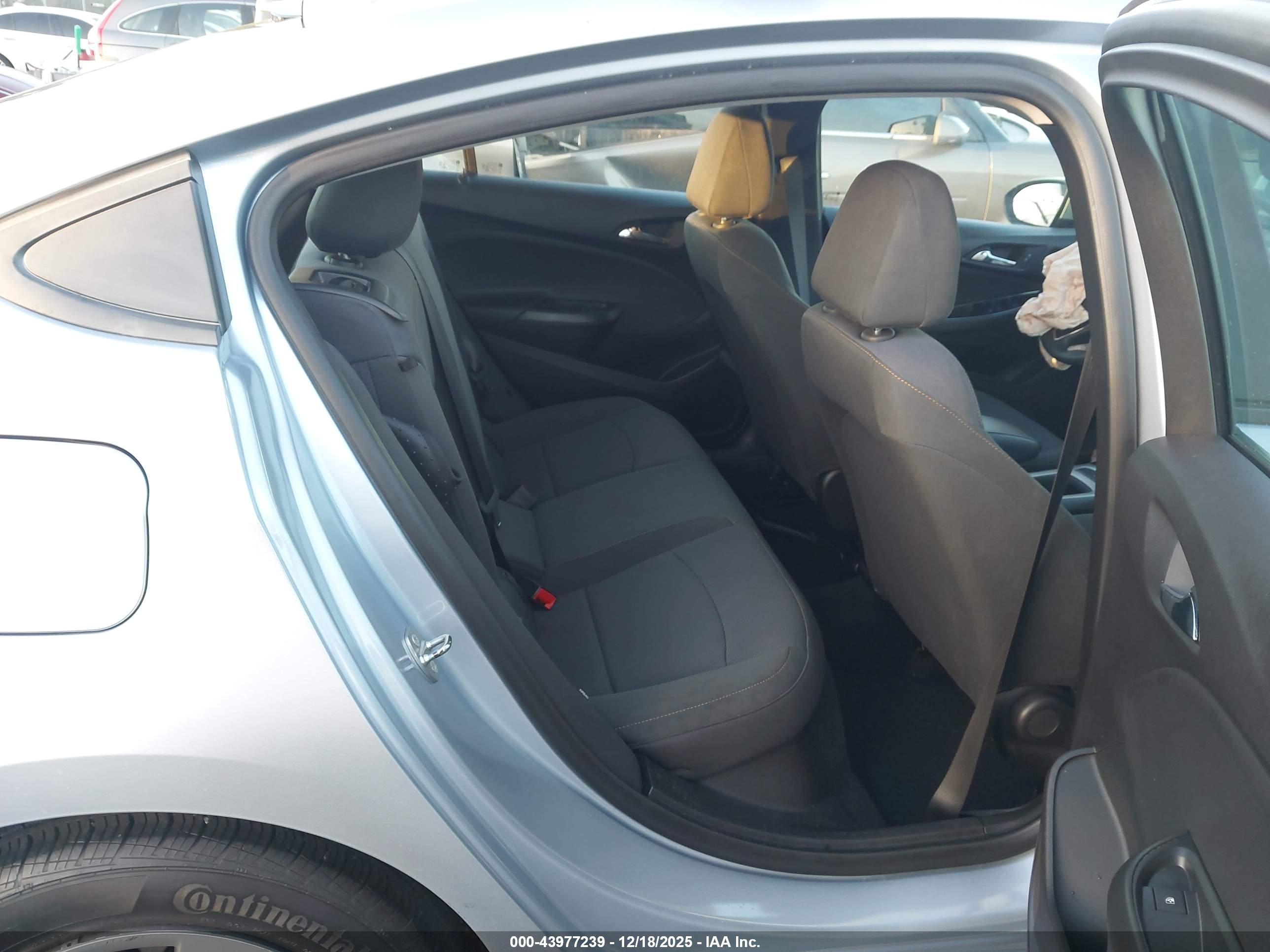 CHEVROLET CRUZE image 8