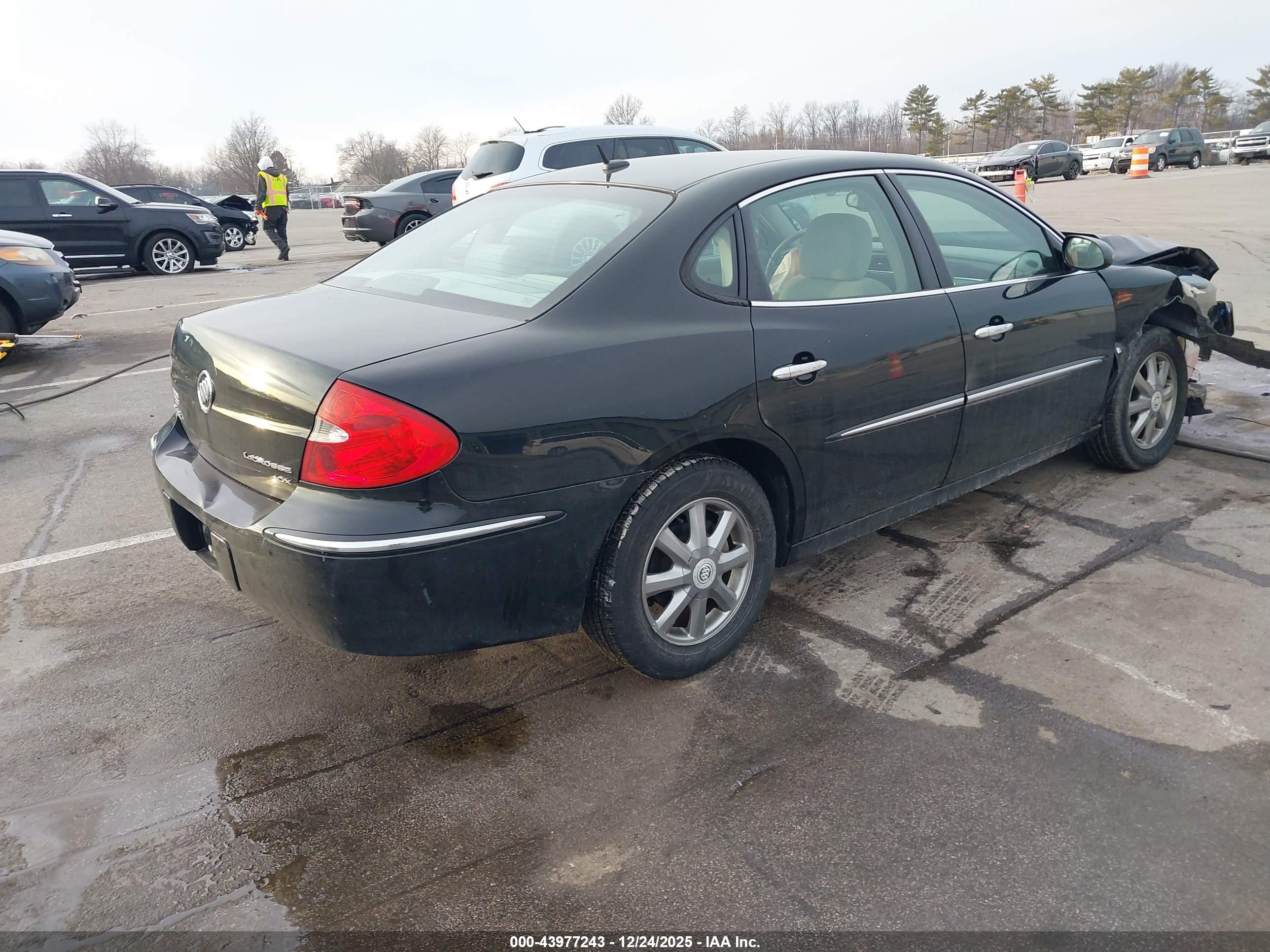 BUICK LACROSSE image 4