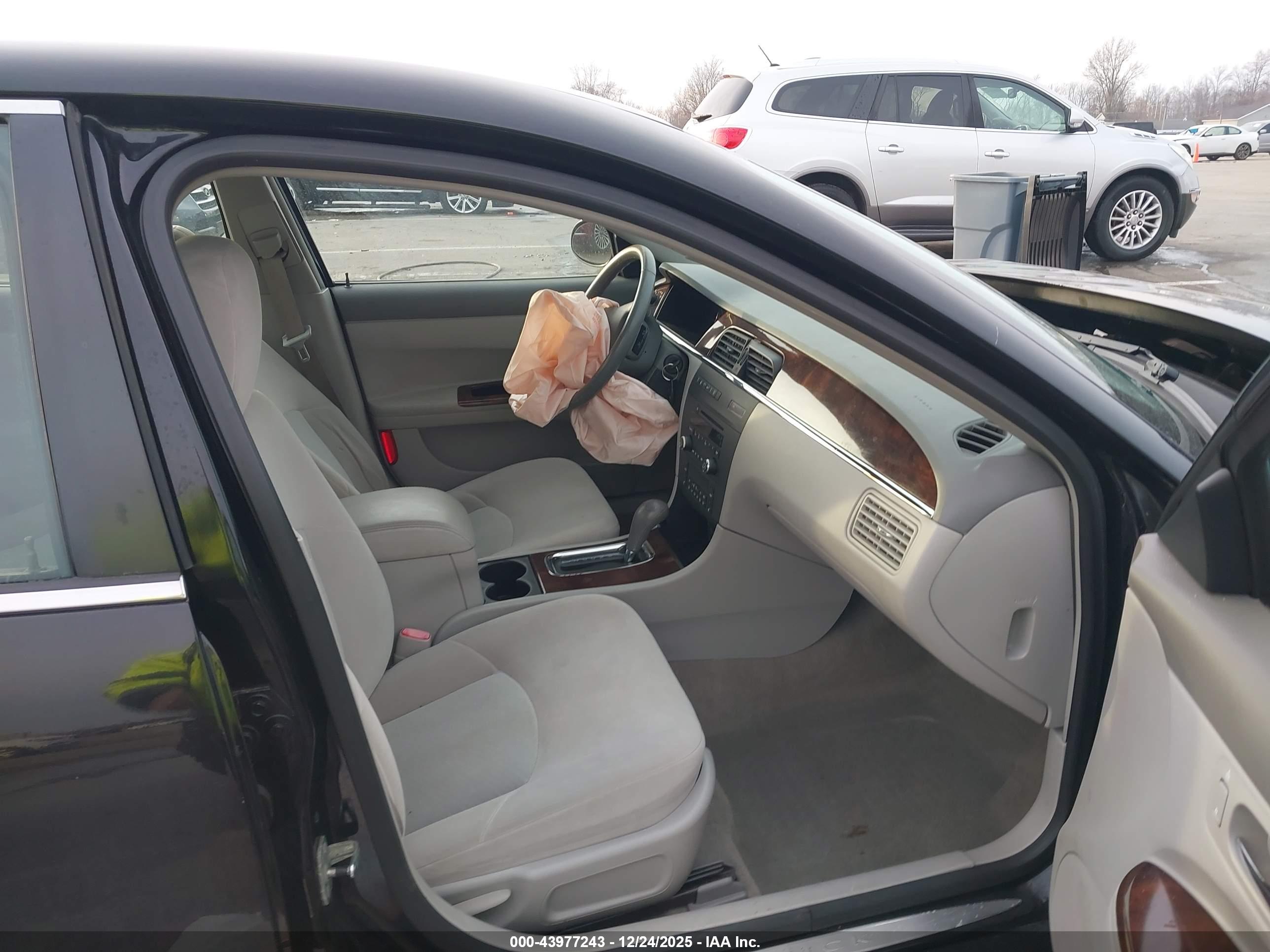 BUICK LACROSSE image 5