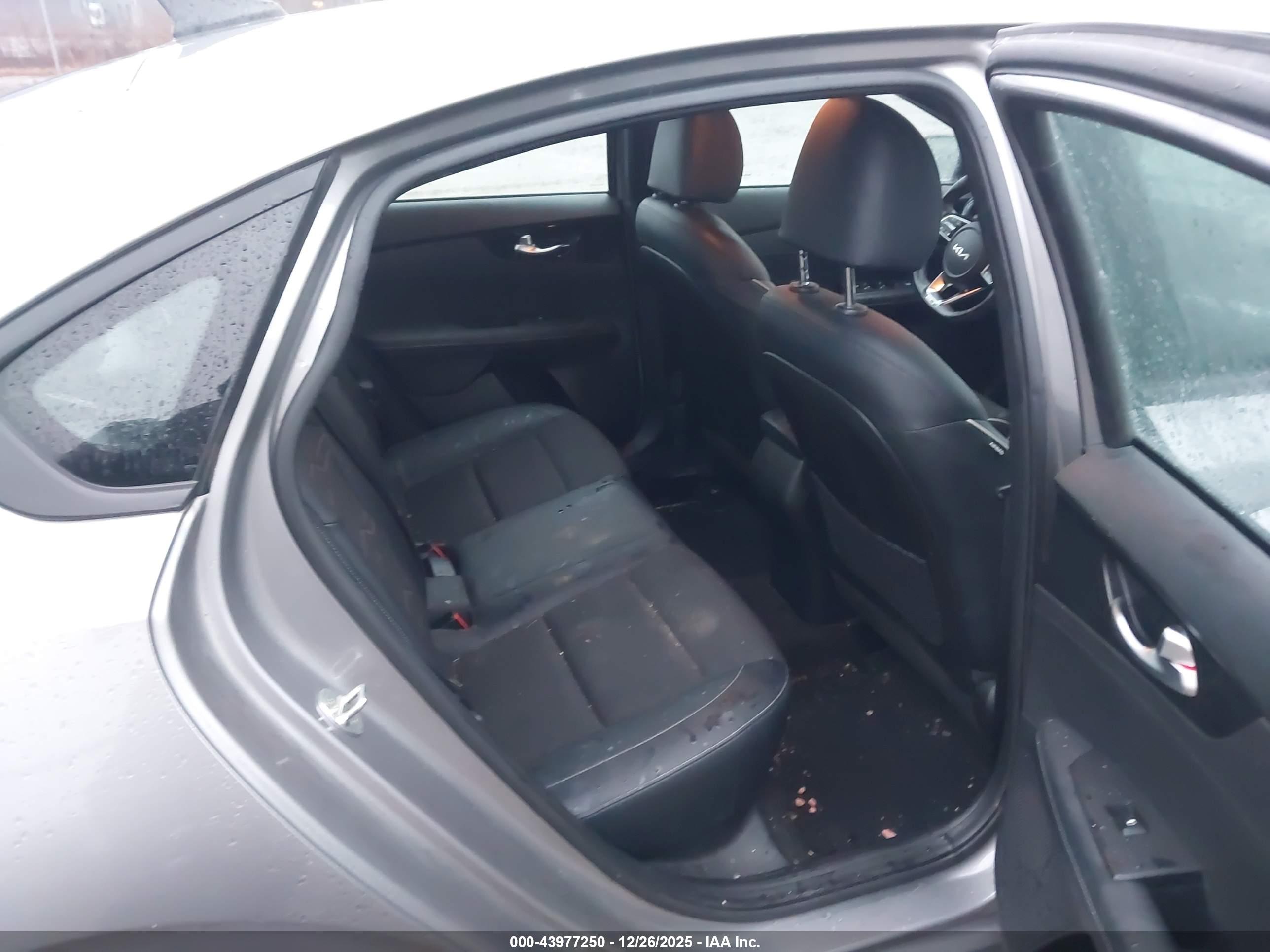 KIA FORTE image 8