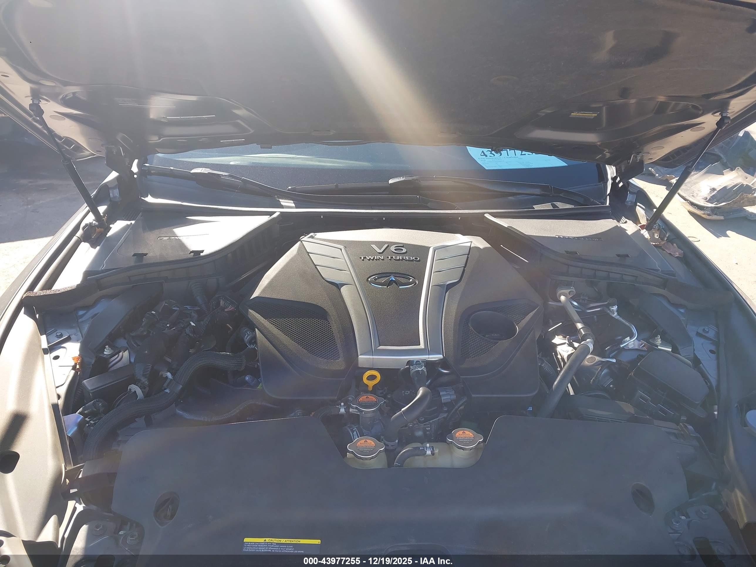 INFINITI Q50 image 10